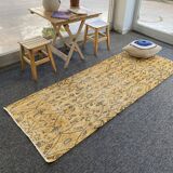 Tapis turc jaune