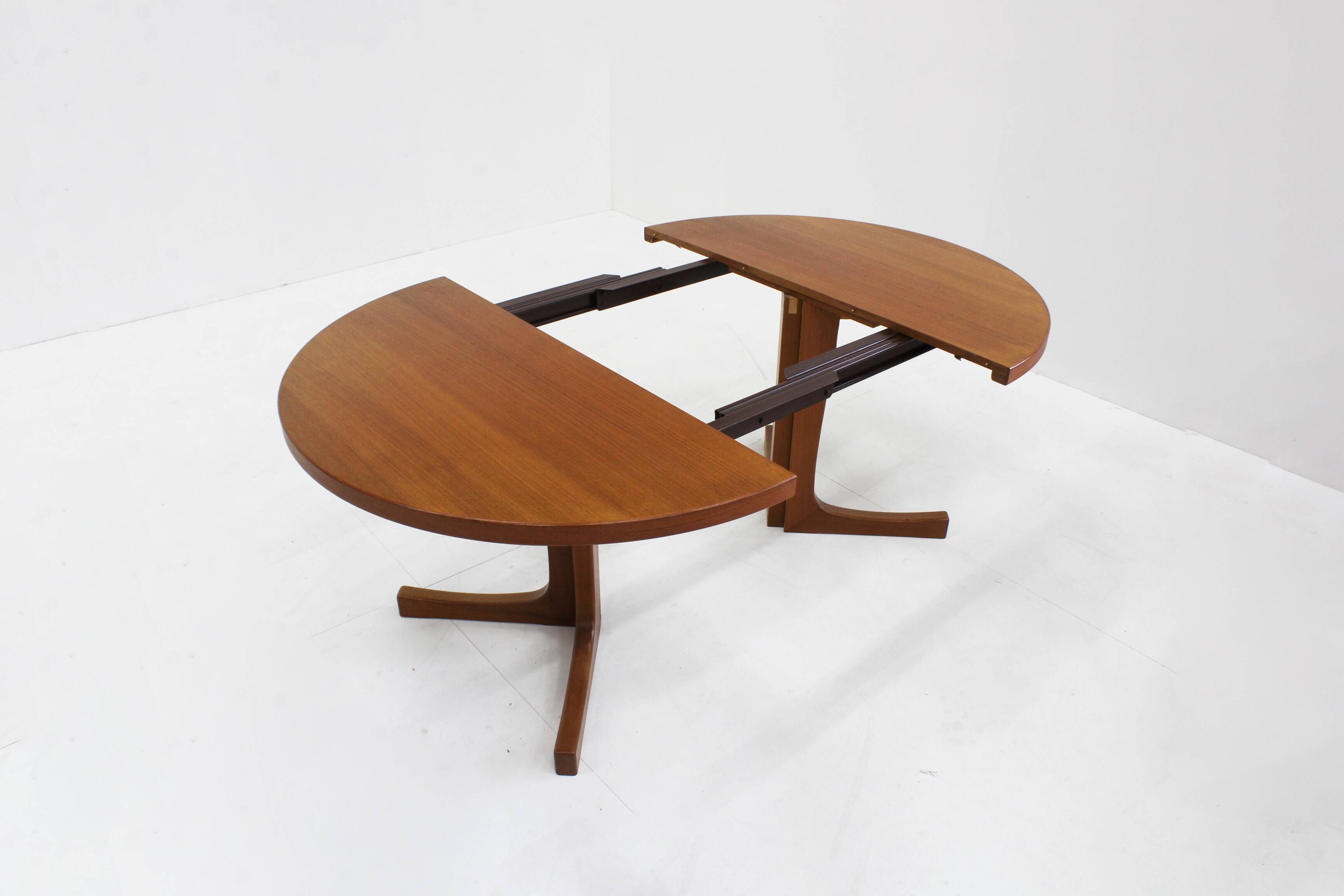Vintage Danish round extendable dining table teak 1960s