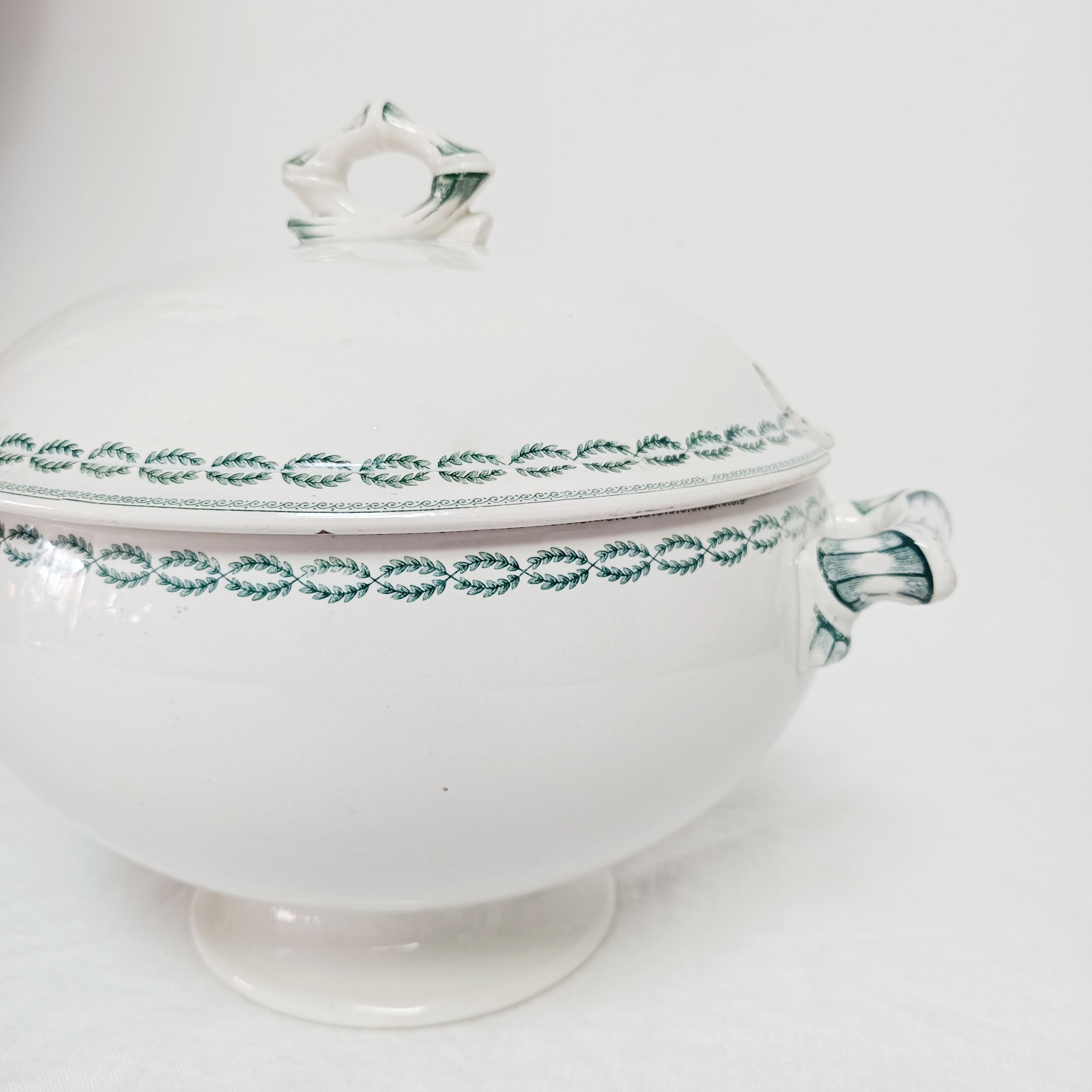 Sarreguemines U&C Iron Earth Soup Tureen, Nobilis