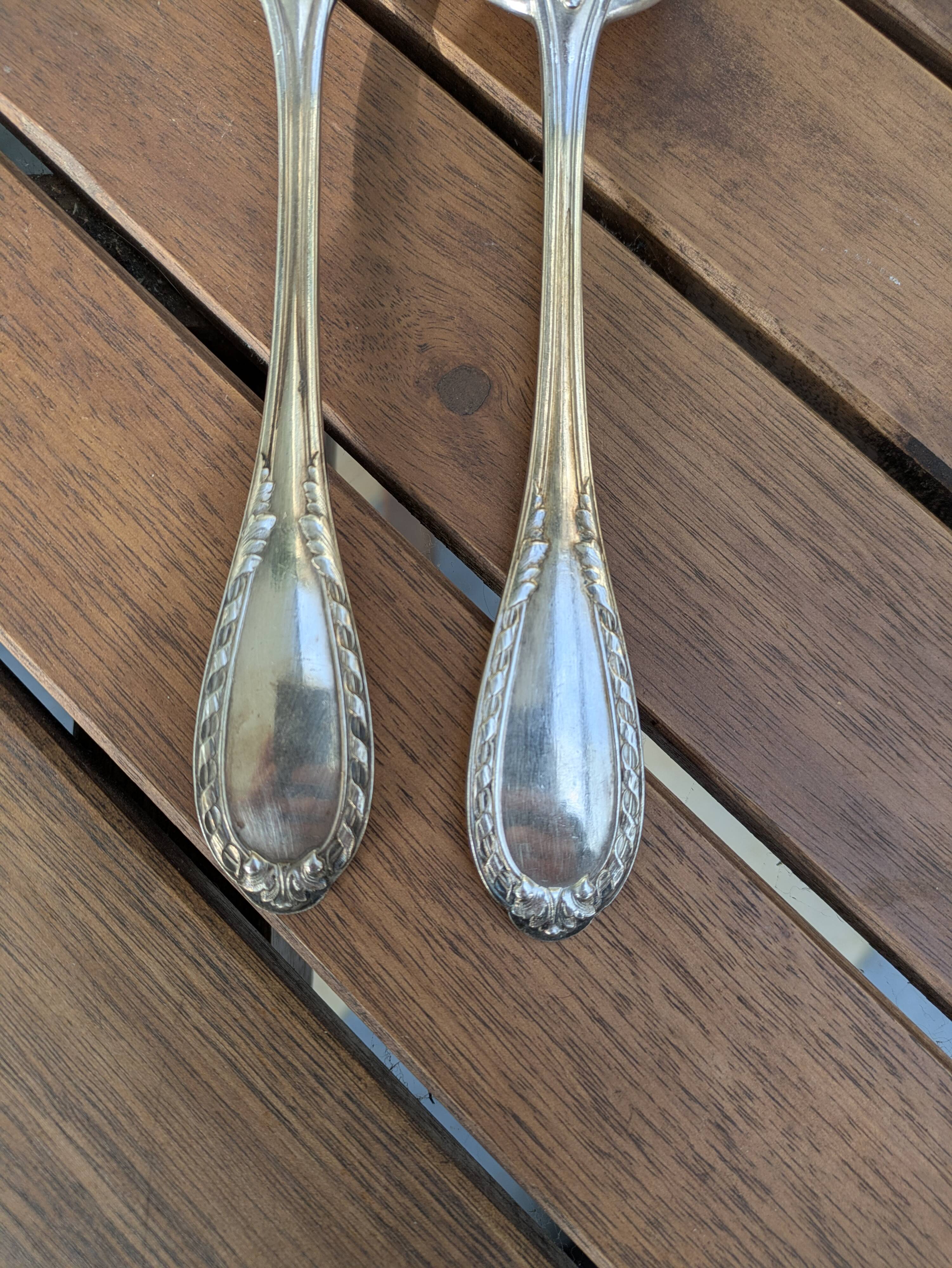 Set of 12 silver plated forks and 12 spoons 84g