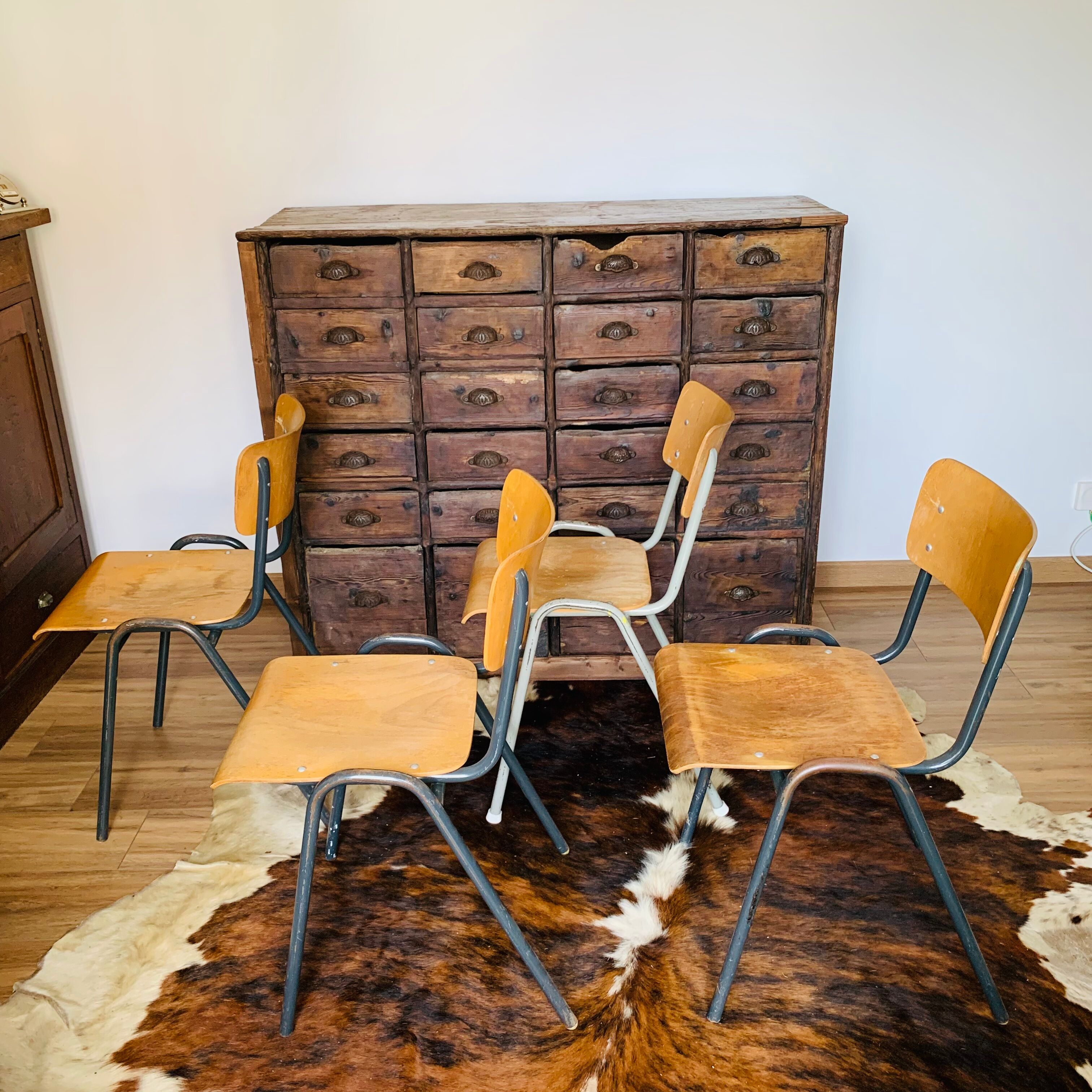 Lot de 4 chaises bois et métal