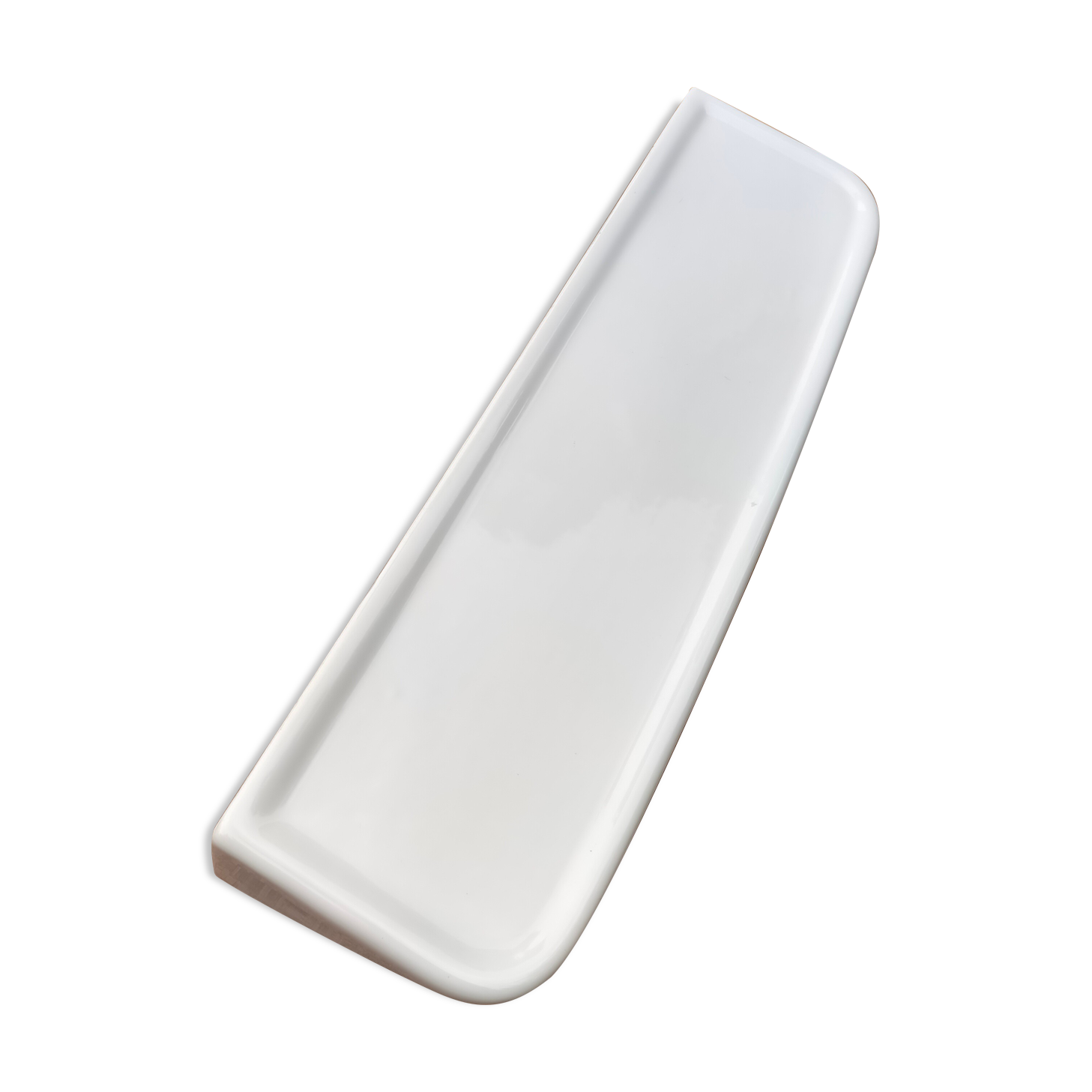 Bathroom shelf of the 30s in porcelain