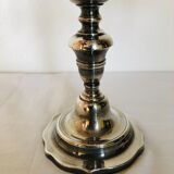 Paire de chandeliers en métal argenté