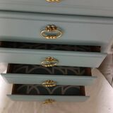 Louis XV style chest of drawers / commode