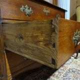 Chest of drawers late eighteenth in light mahogany