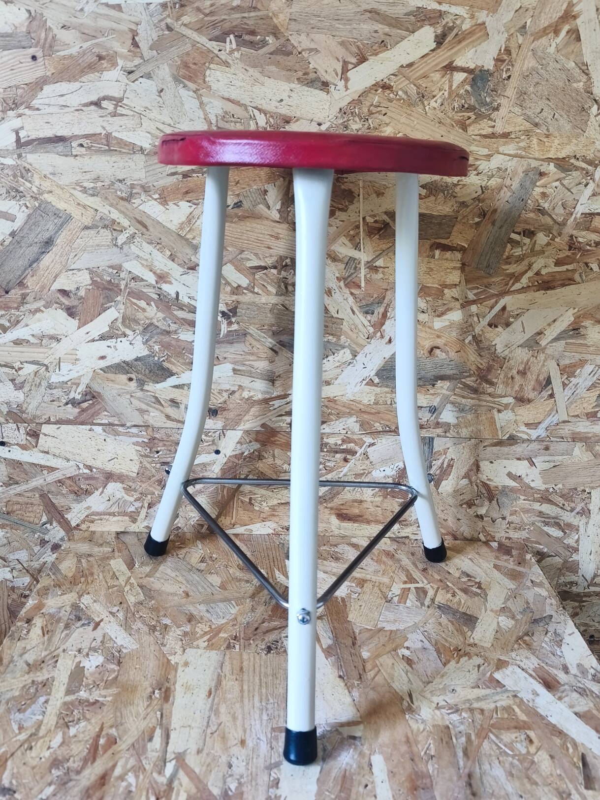 Tripod stool