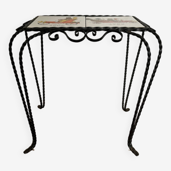 Wrought iron and earthenware stand