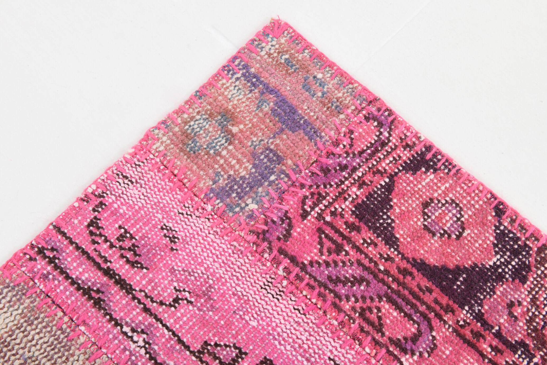 7x10 distressed pink turkish rug 300x208cm