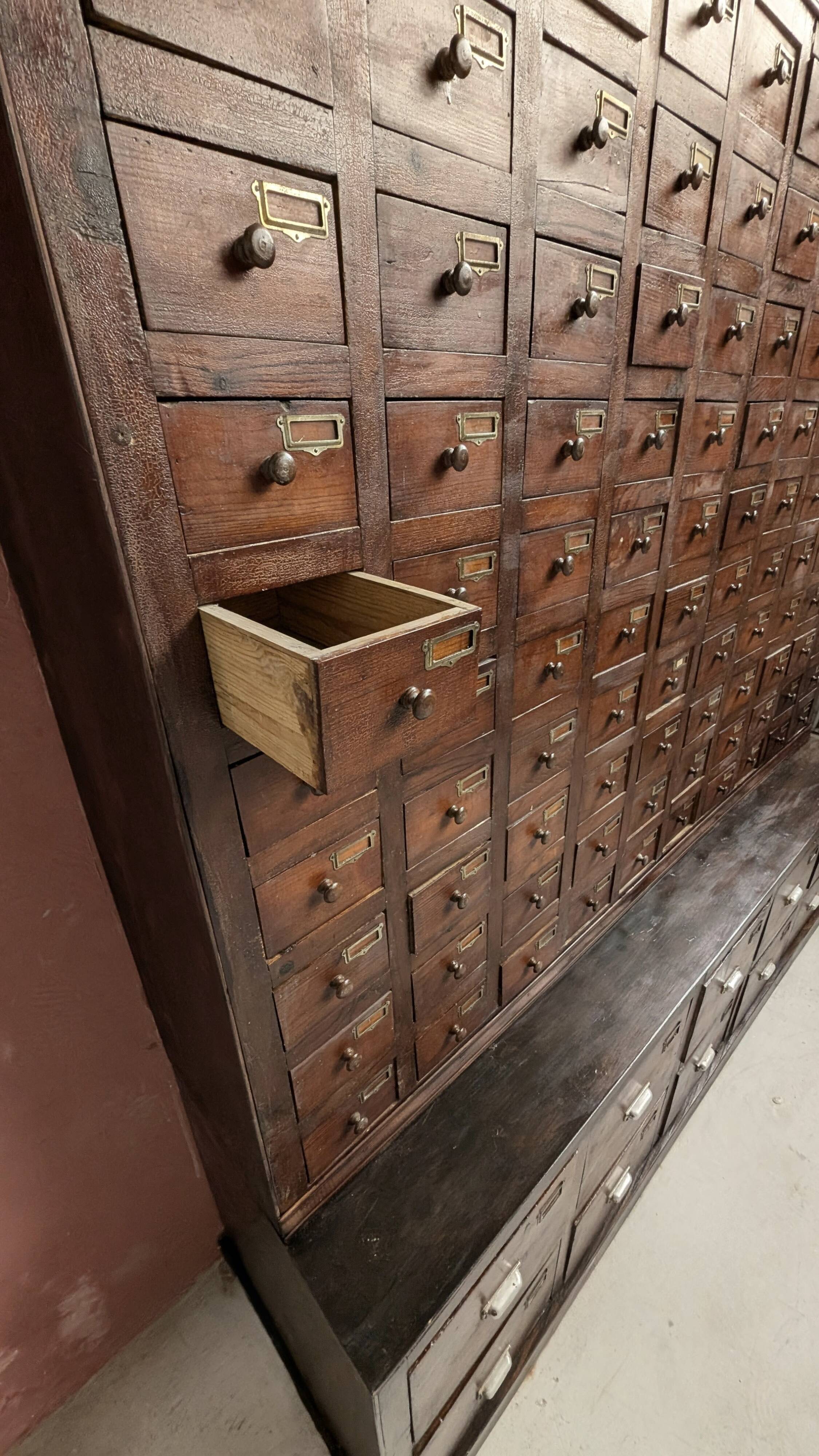 Grainetier, antique trade furniture