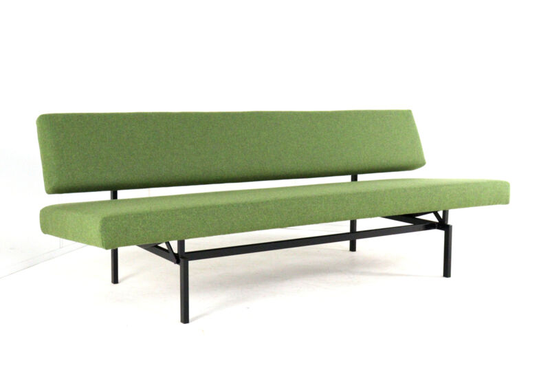 Sofa Gijs van der Sluis no. 540 - fully restored - original Dutch design
