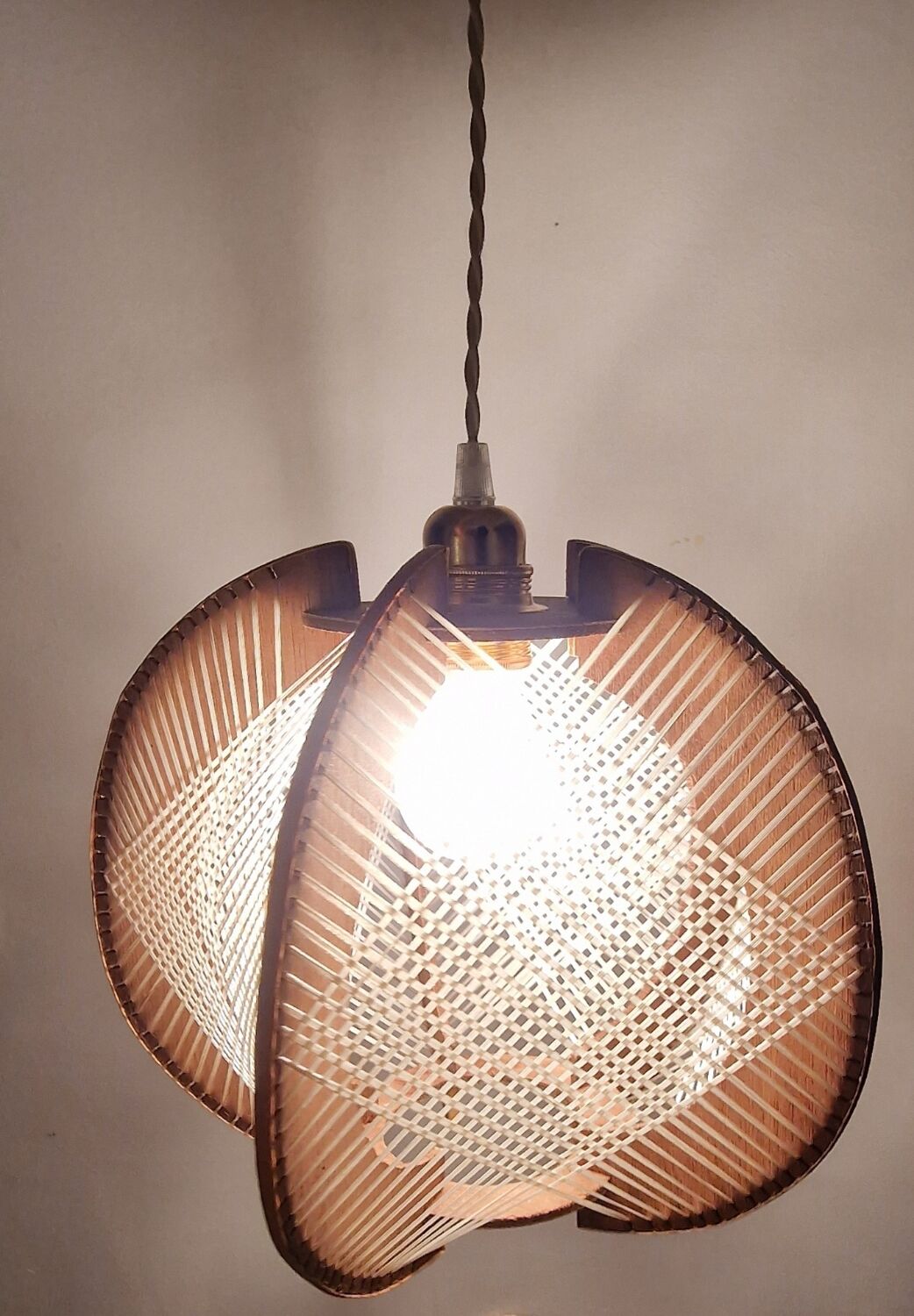 Scandinavian woven suspension lamp