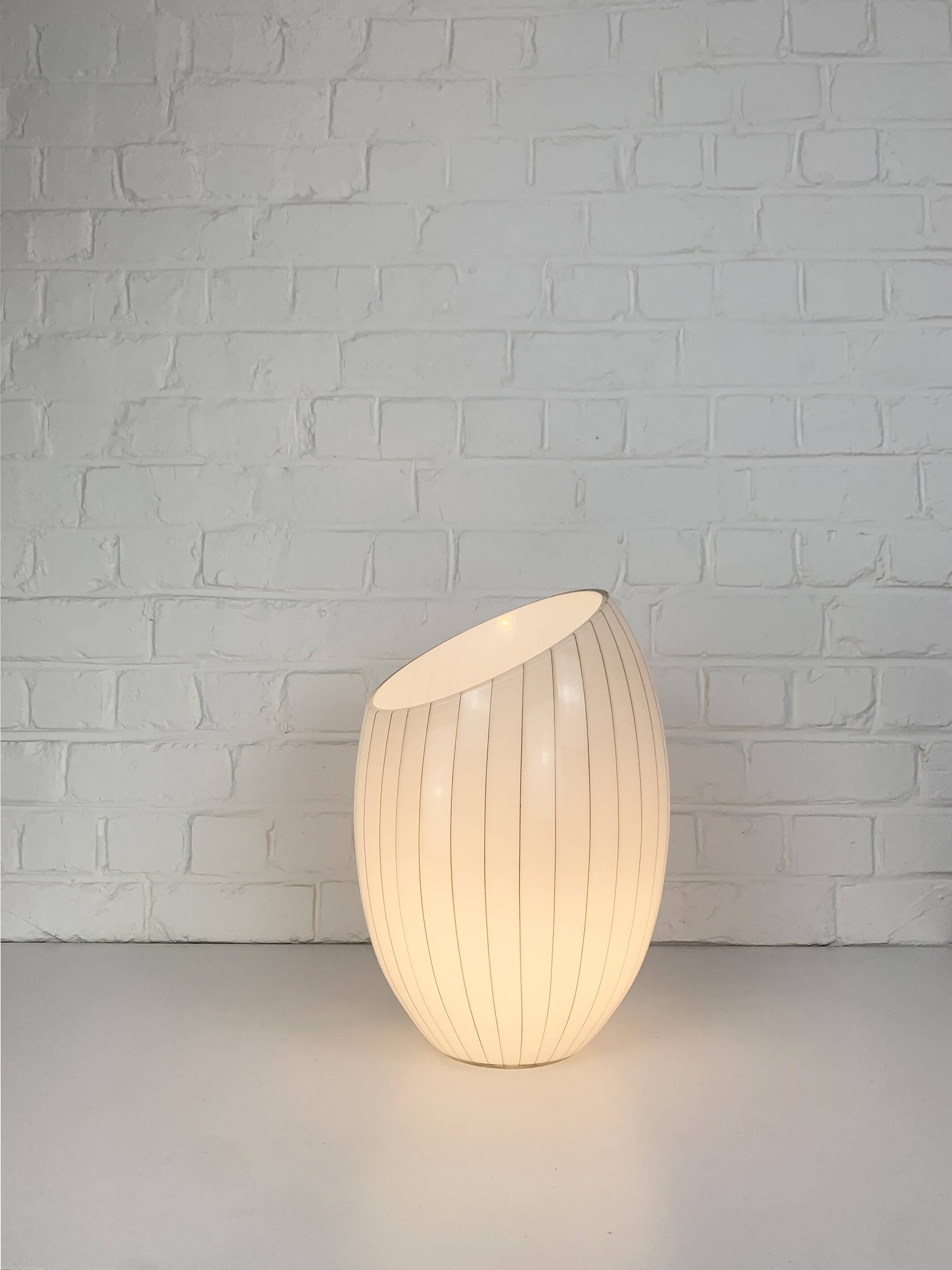 Large Murano glass table lamp with lined pattern 1950-60