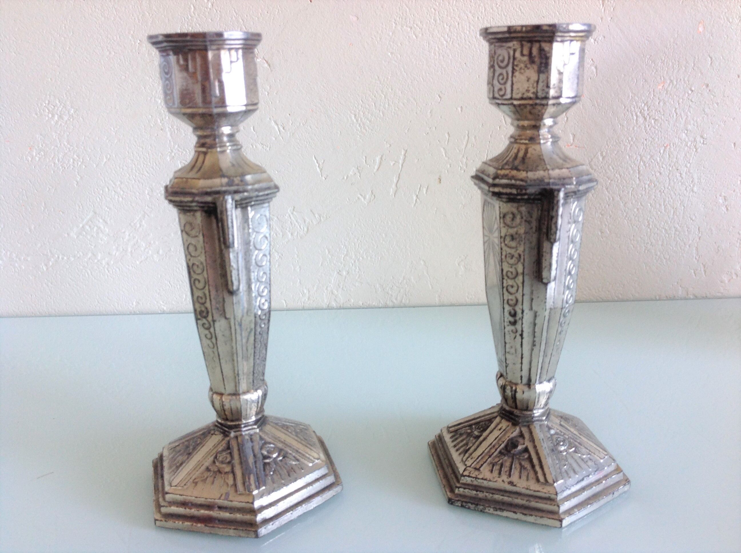 Paire de bougeoirs style art déco