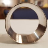 Silver metal towel round
