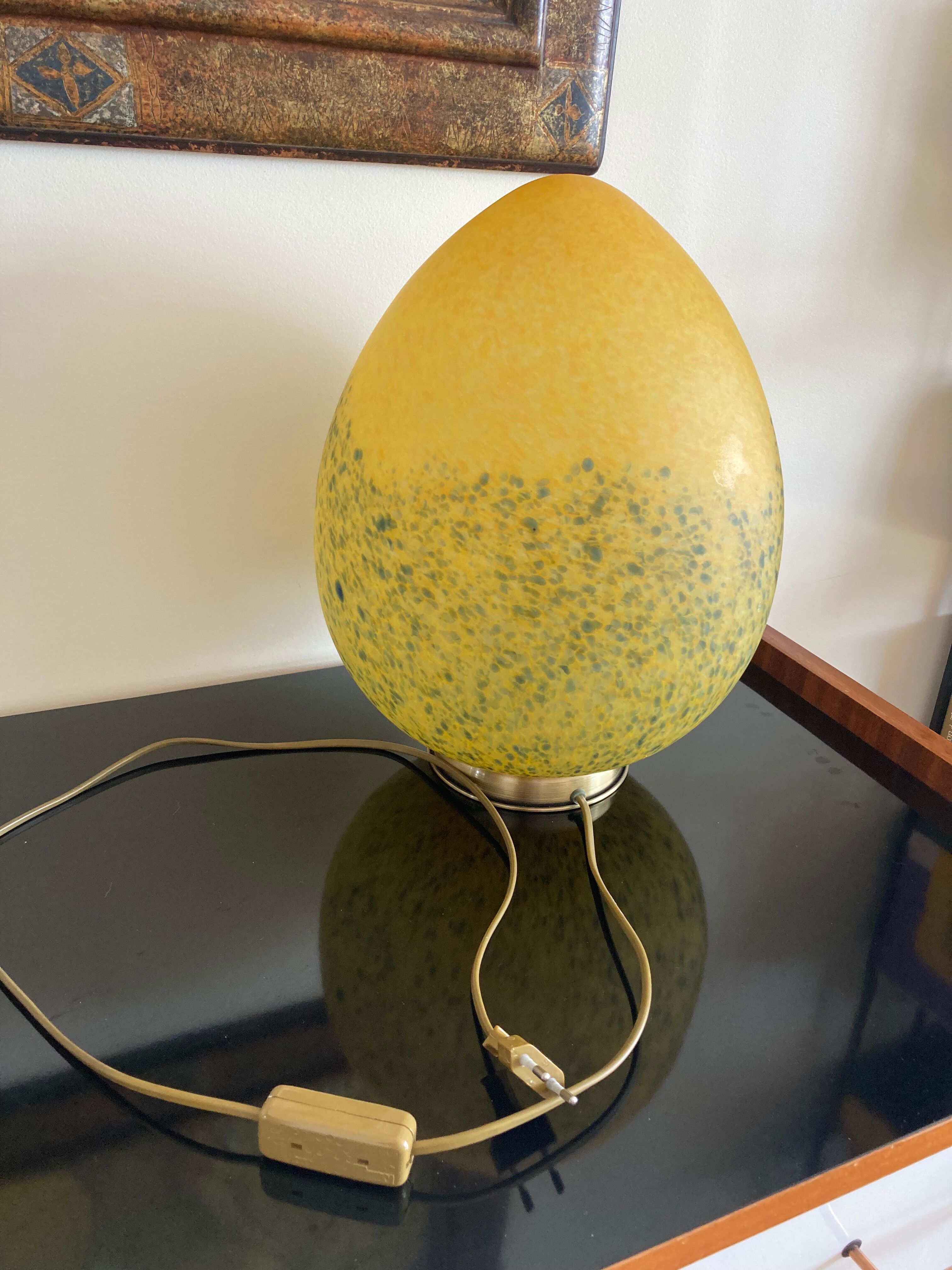 Vintage Egg Table Lamp
