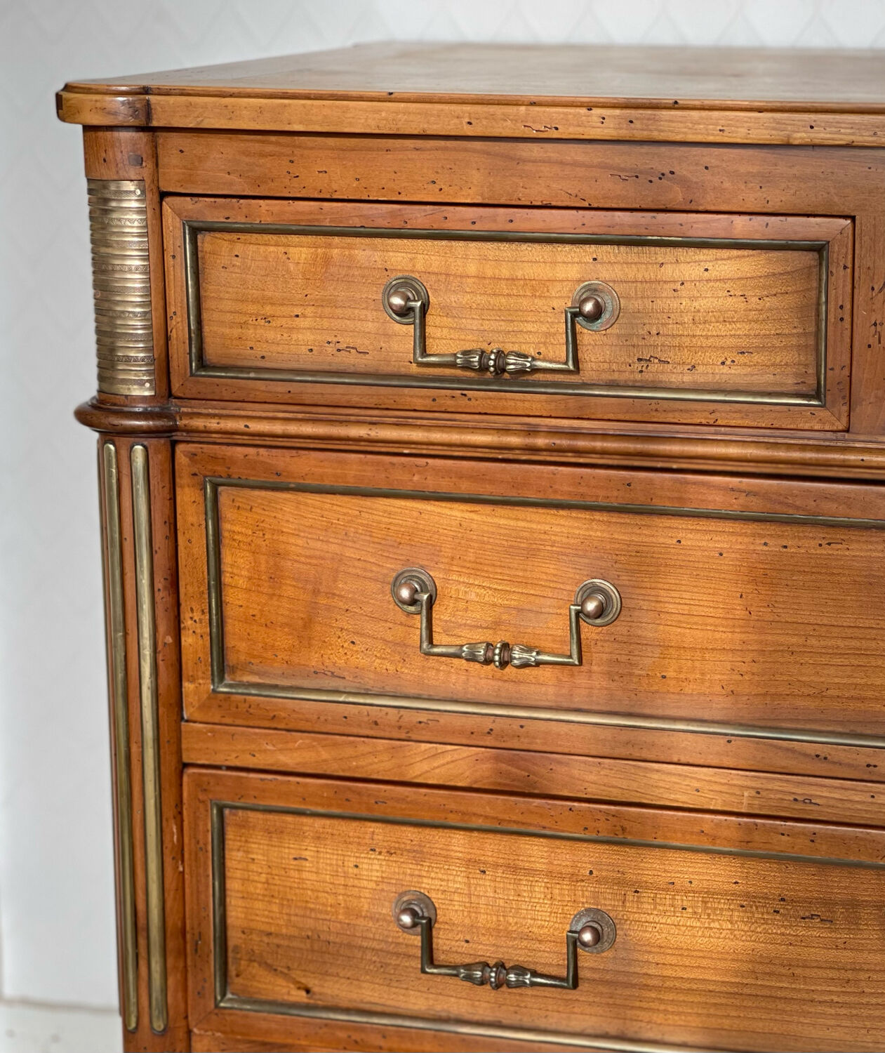 Commode bois et laiton