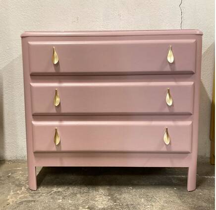 Vintage 1960 pink restored chest of drawers