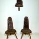 Paire de chaises religieuses et 1 applique