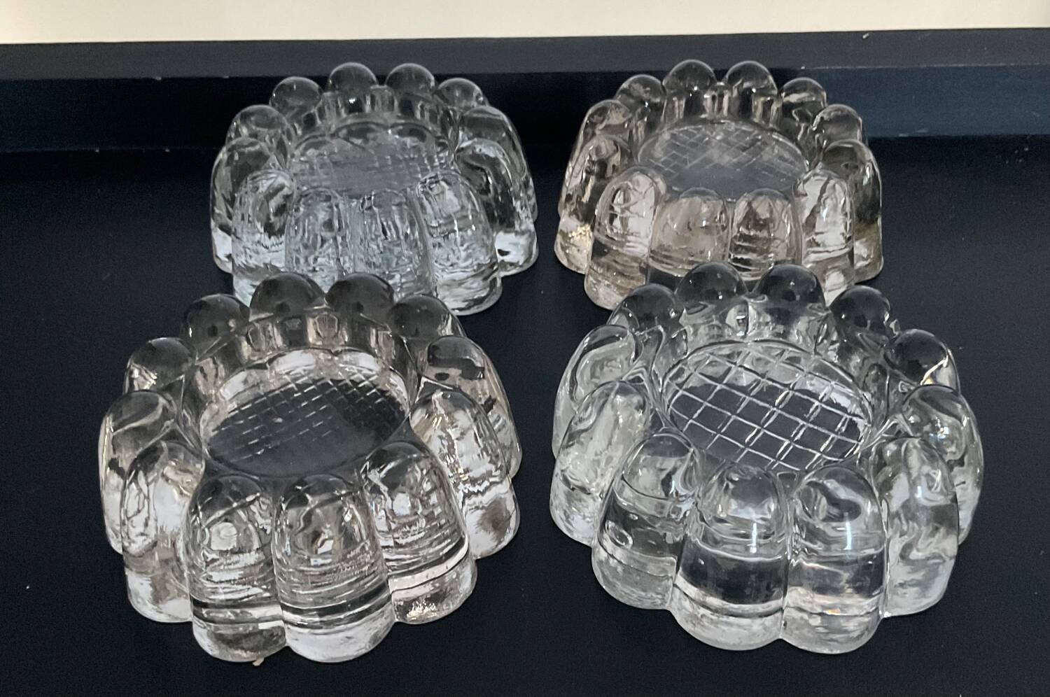Set of 4 vintage piano or table legs in molded glass