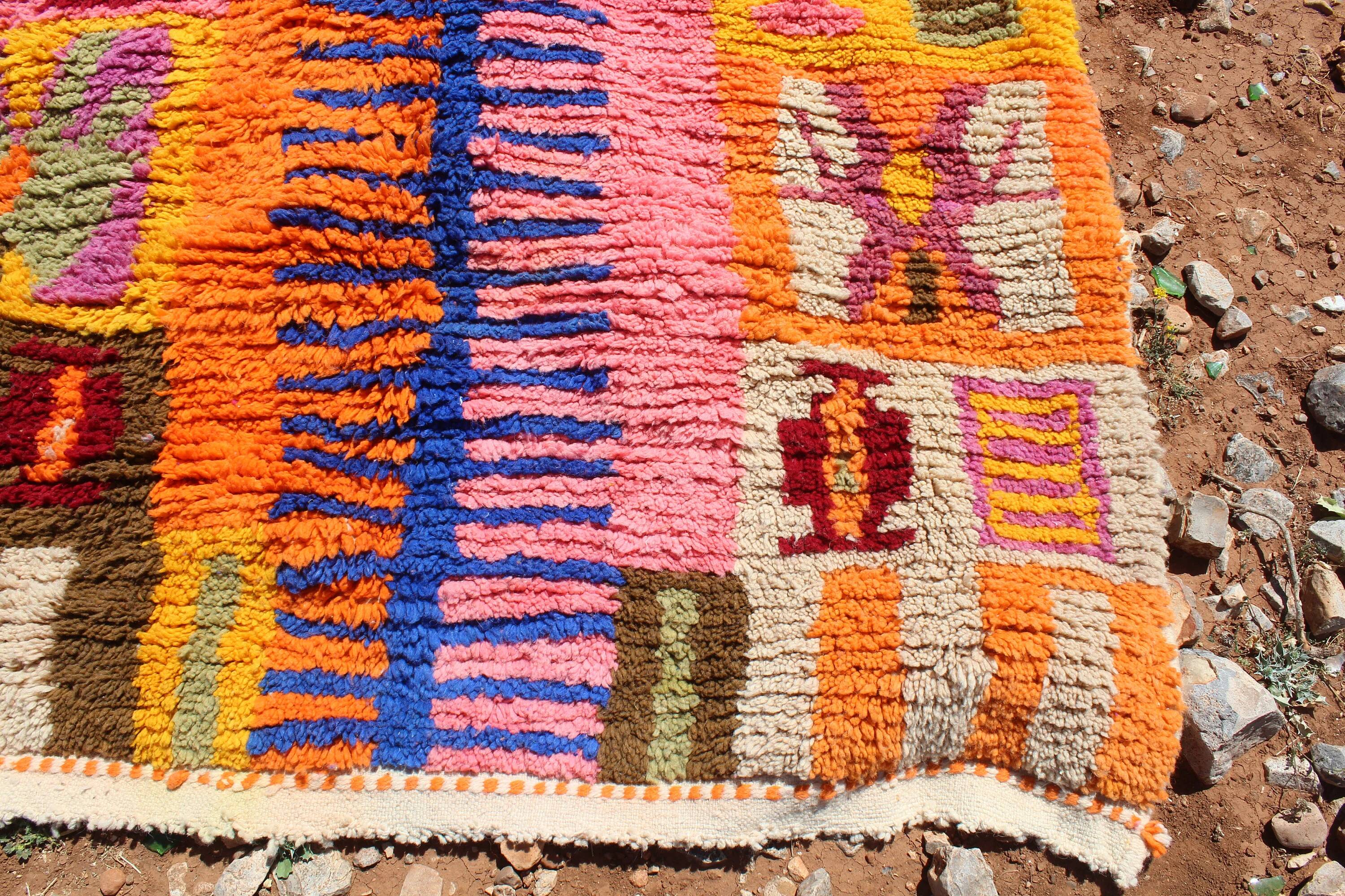 Moroccan rug in natural wool 3 x 2 m
