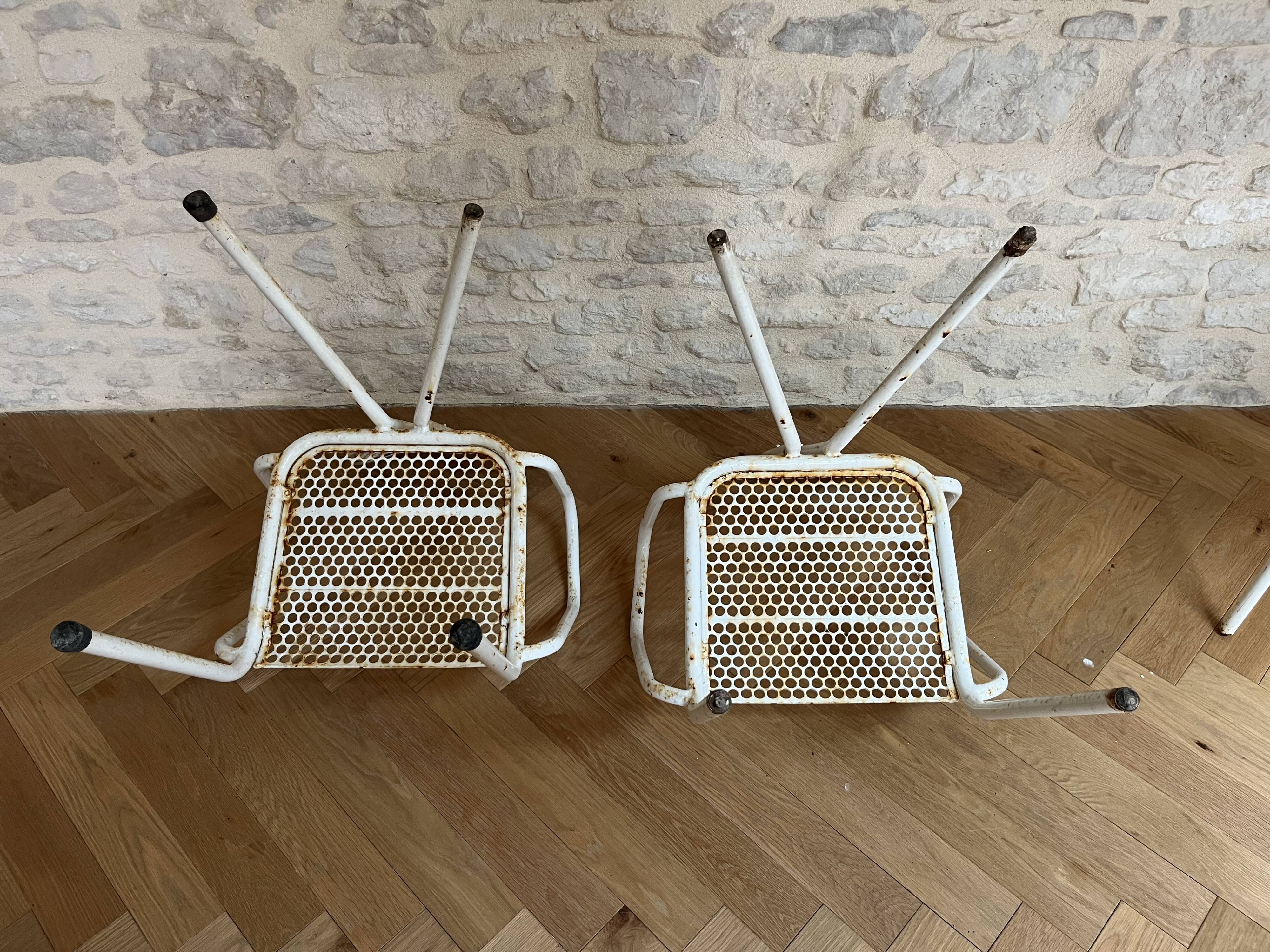 Table de jardin Radar par René Malaval