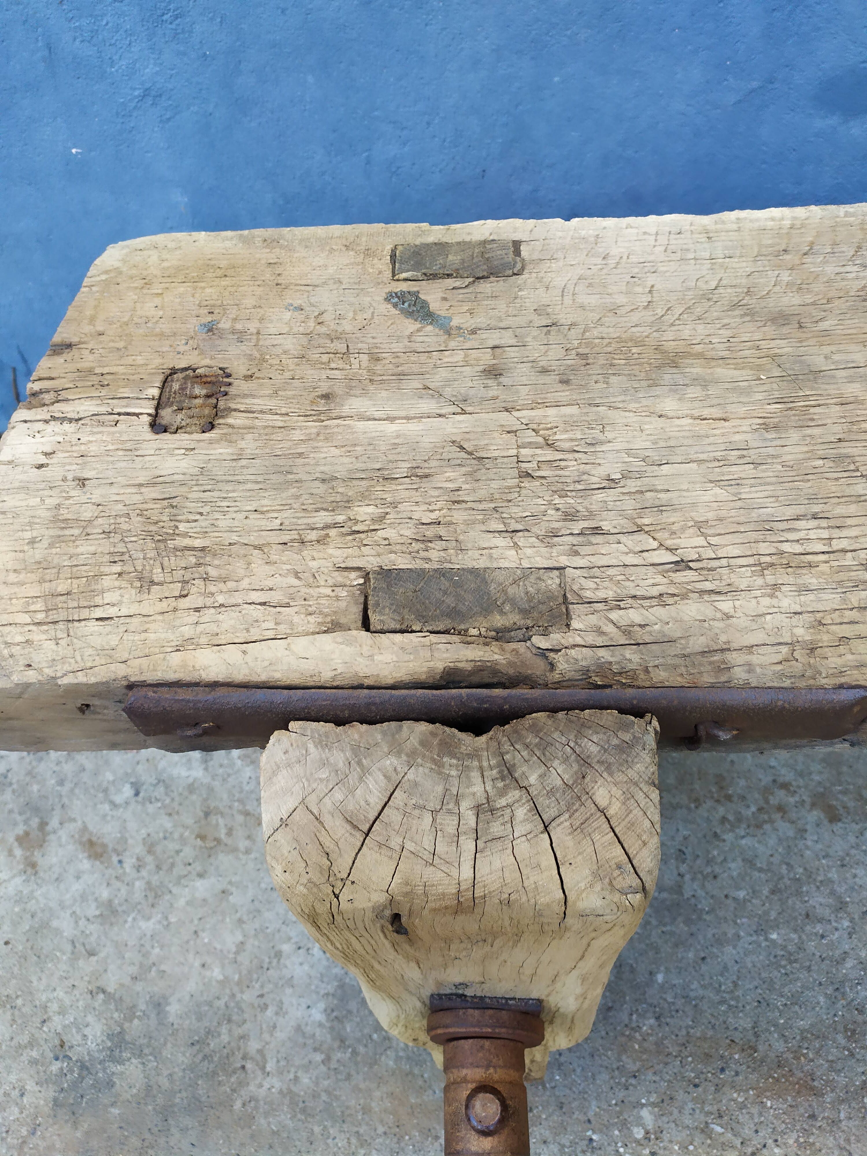 Old established stripped