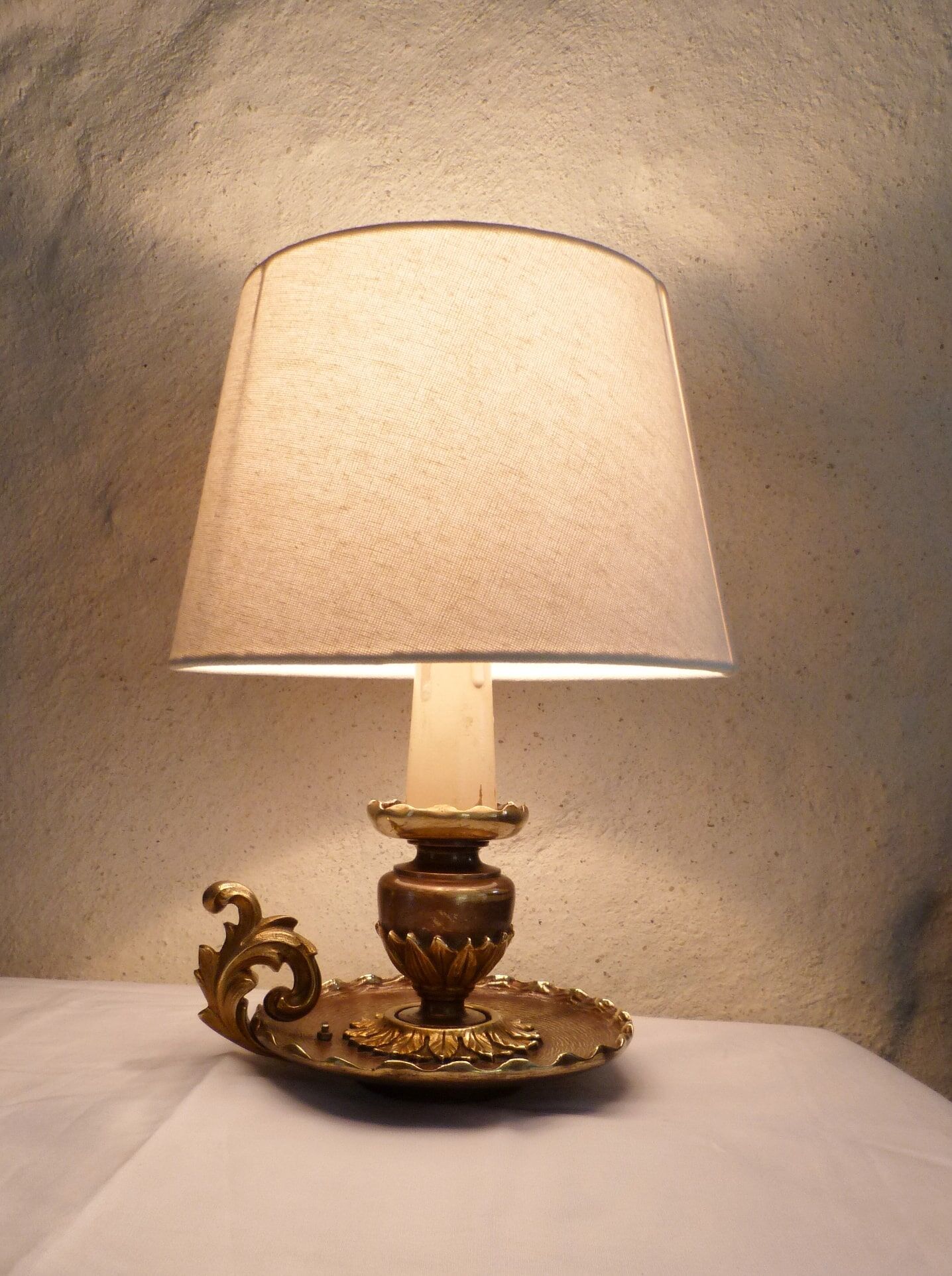 "Cellar rat" lamp