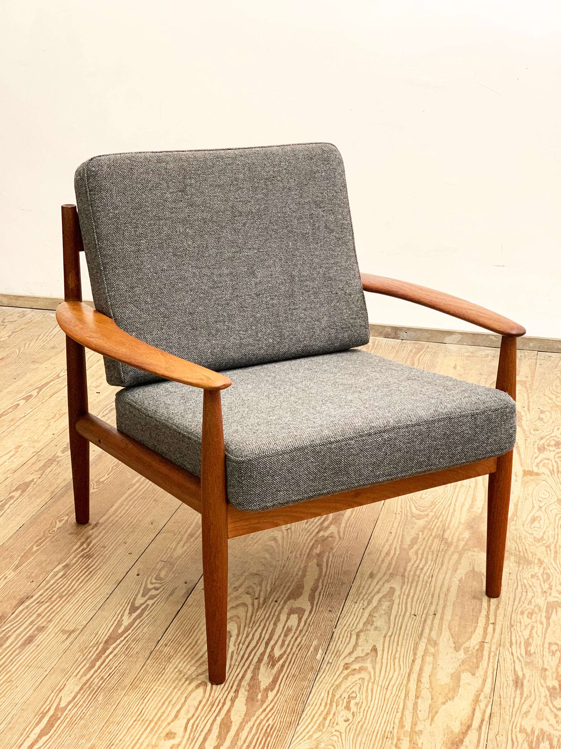 Mid Century Modern Teak armchair or easy chair by Grete Jalk for France & Son, Danish Design, 1950er