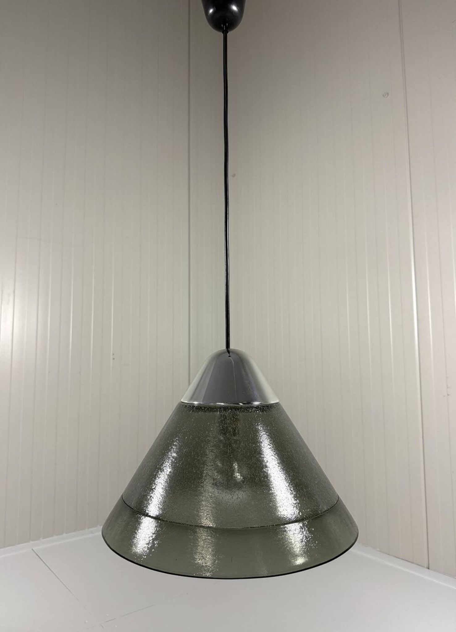 Peill & Putzler cone shaped glass hanging lamp, Germany