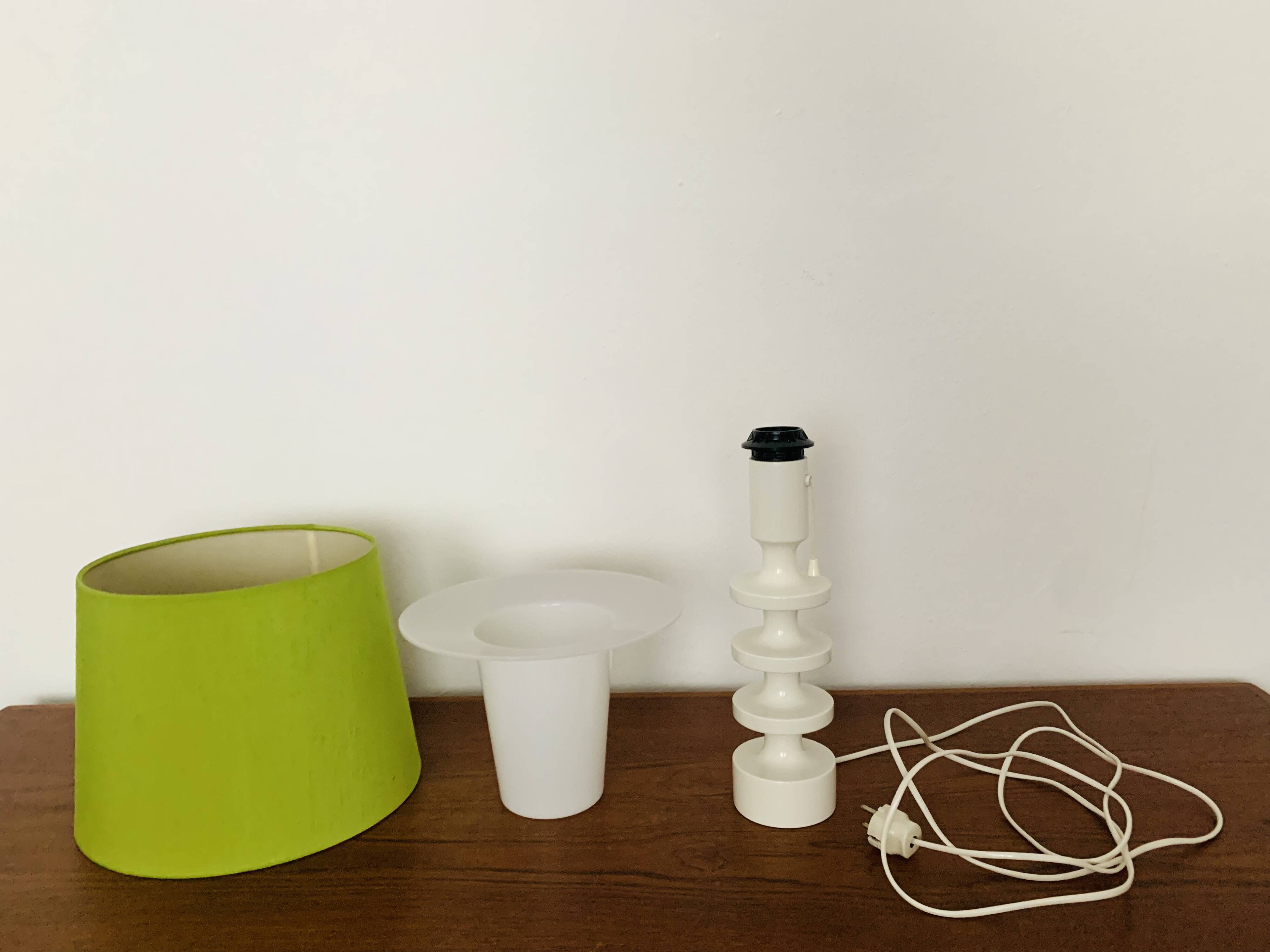 Lampe de table en bois par Uno et Östen Kristiansson