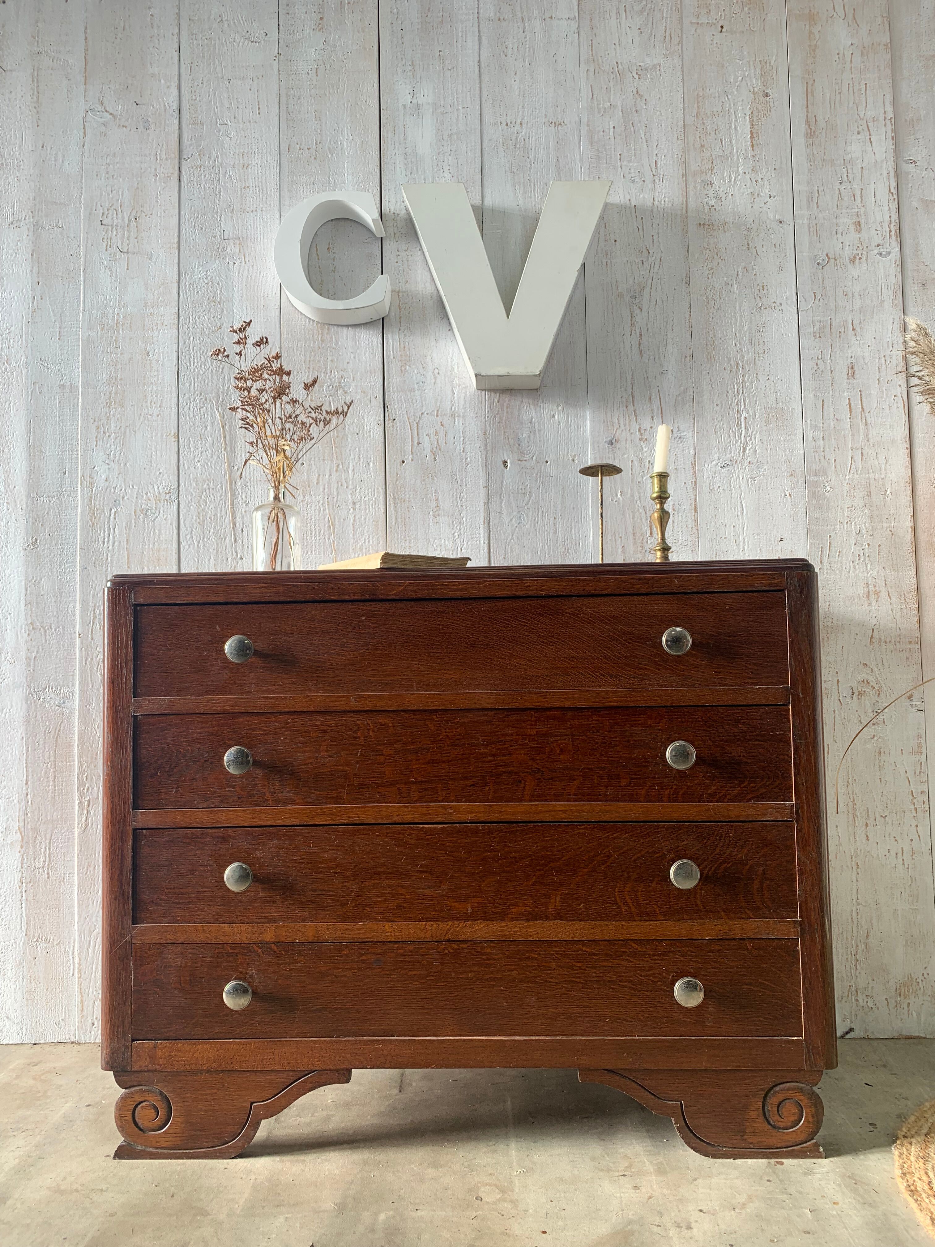 Art deco chest of drawers