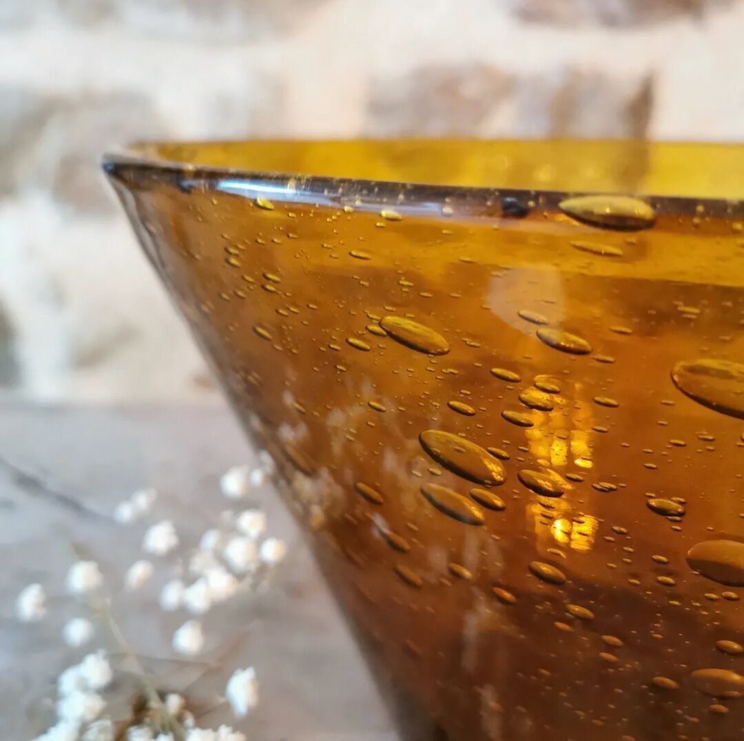 Saladier en verre bullé ambré