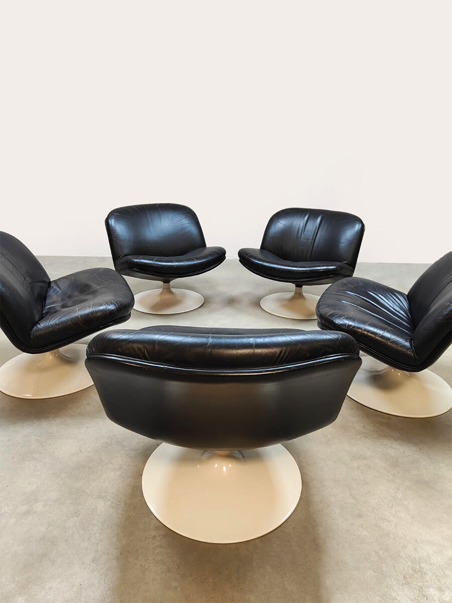 Set of vintage swivel lounge chairs 504 Artifort by Geoffrey Harcourt