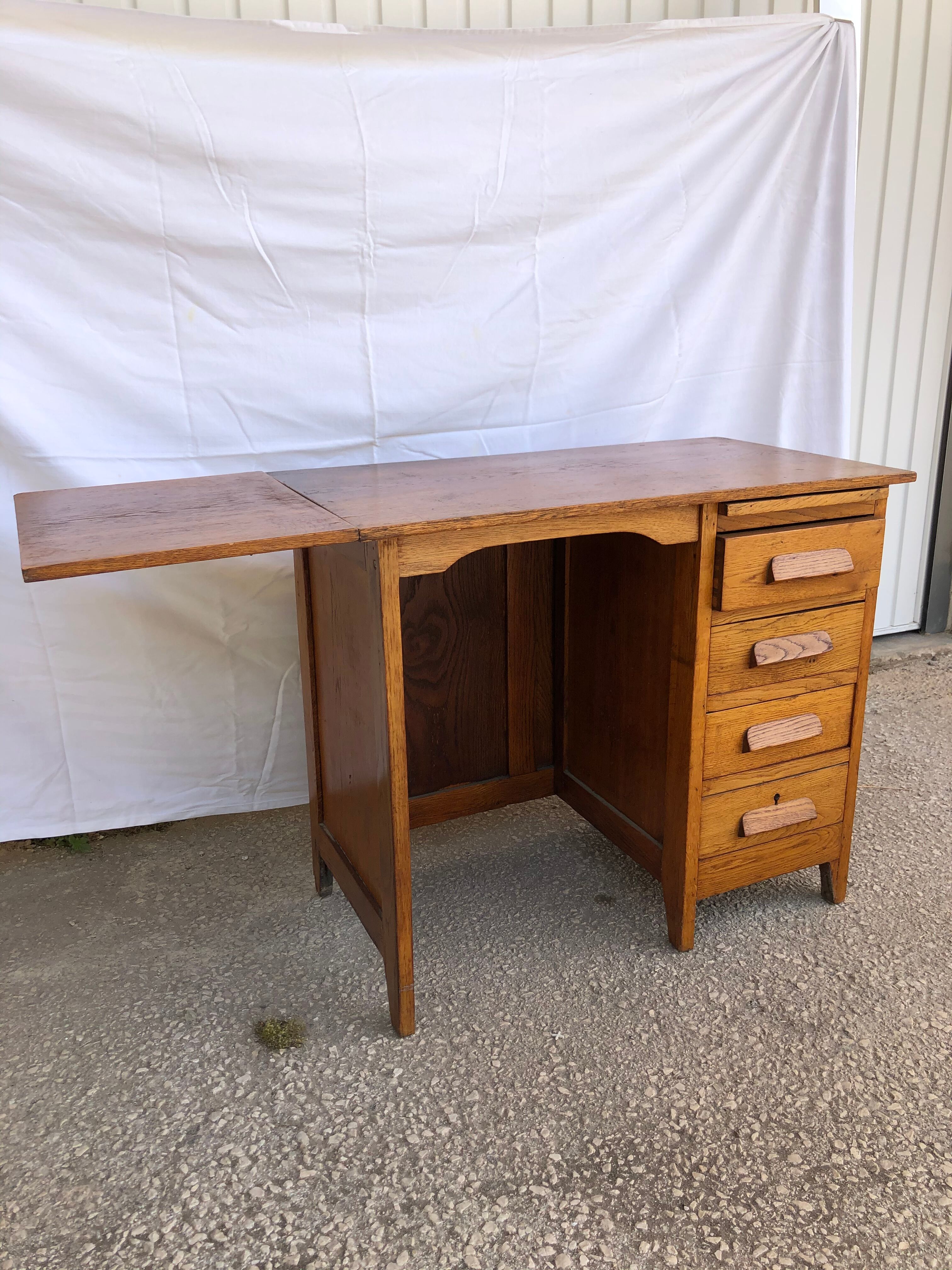 Children's desk 50s in oak and beech