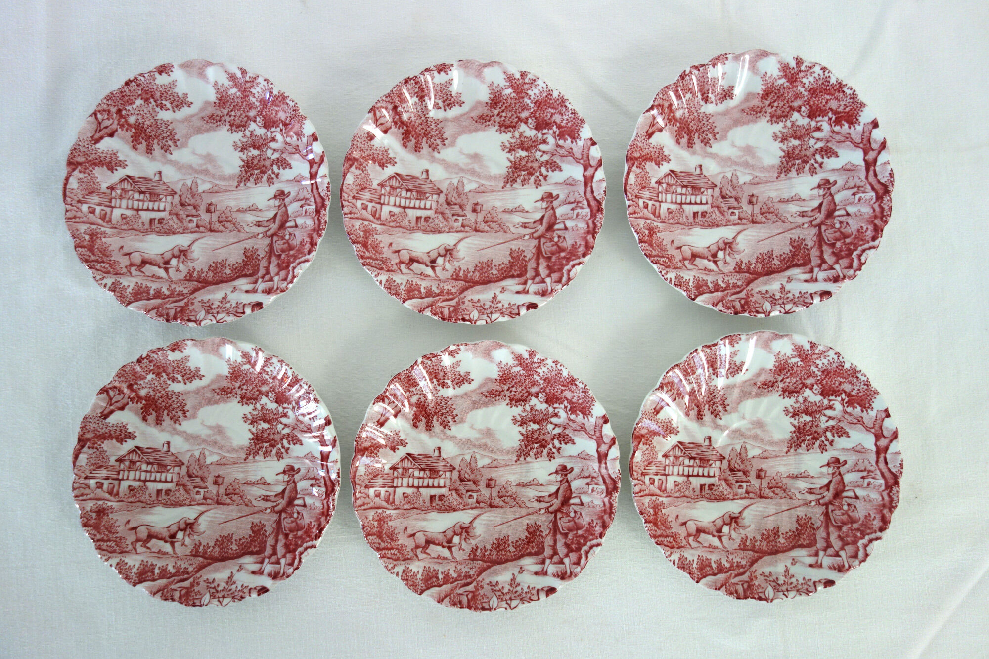 Set of 6 cups with saucers and milk jug The Hunter, England vintage