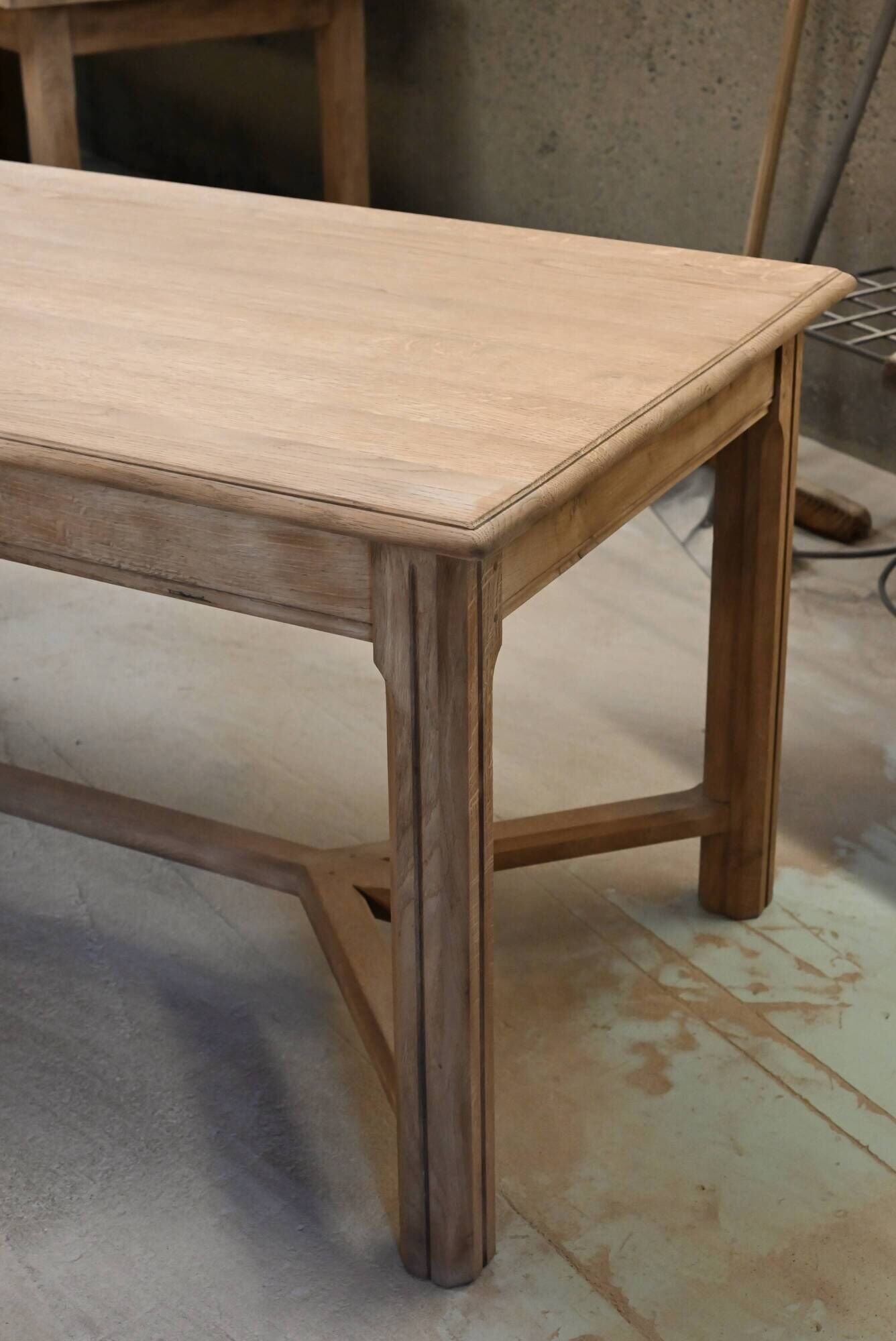 Farm table