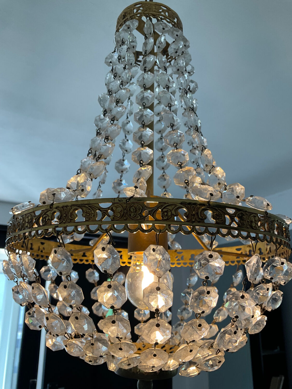 Hot air balloon chandelier with tassels