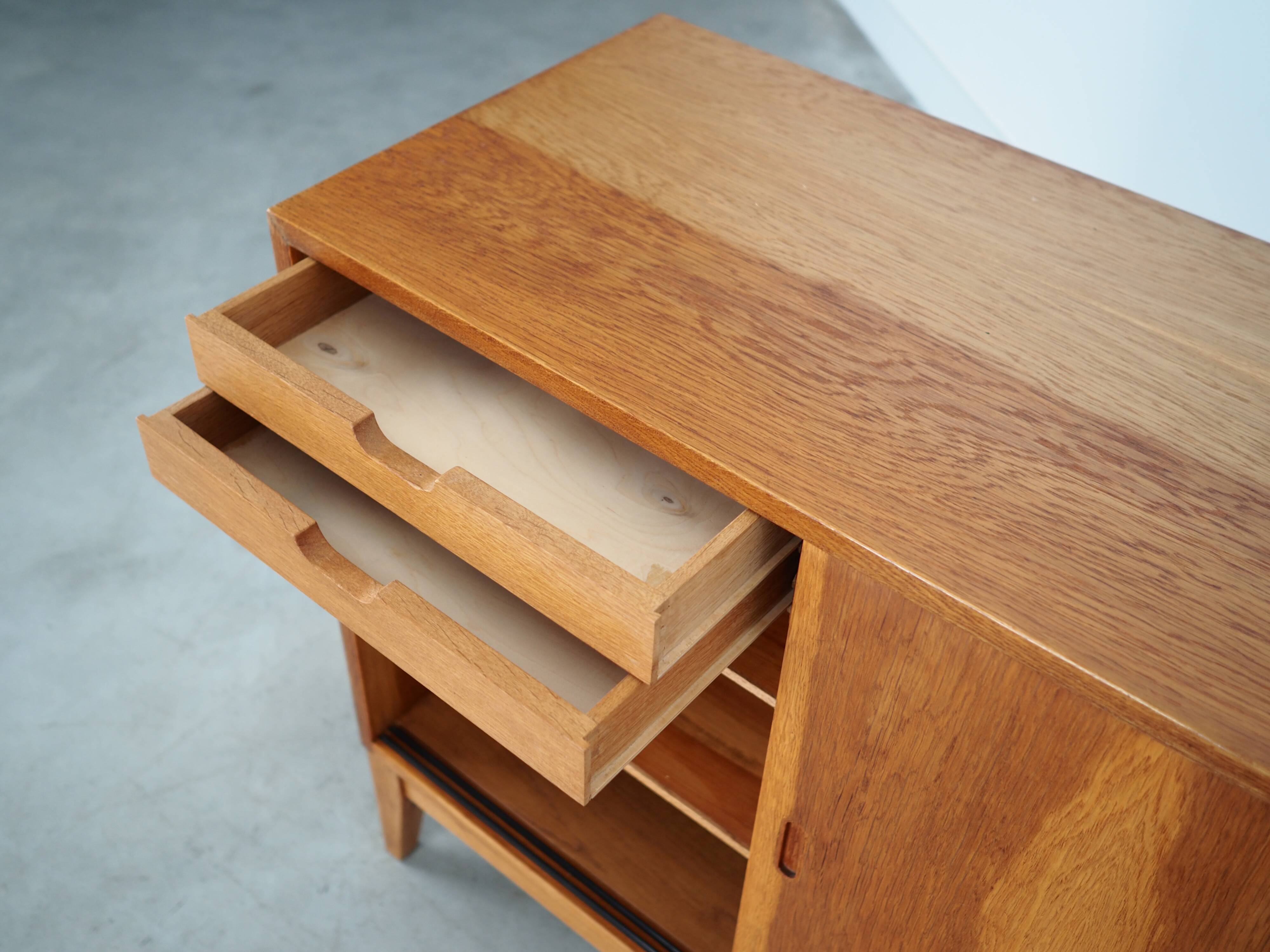 Ash dresser, Danish design, 1960s, production: Denmark
