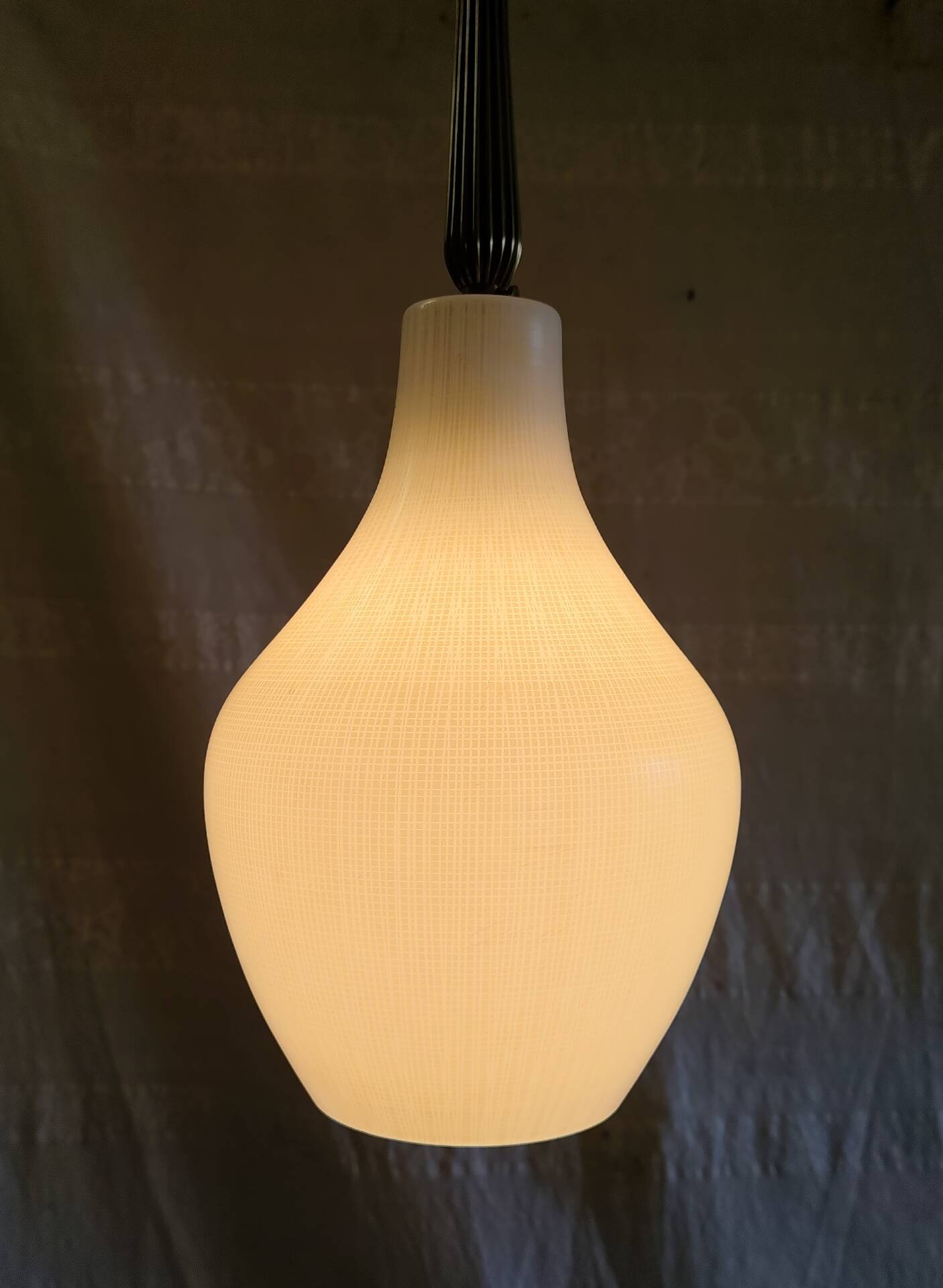 Scandinavian suspension design in white glass and brass - 1950s/60s