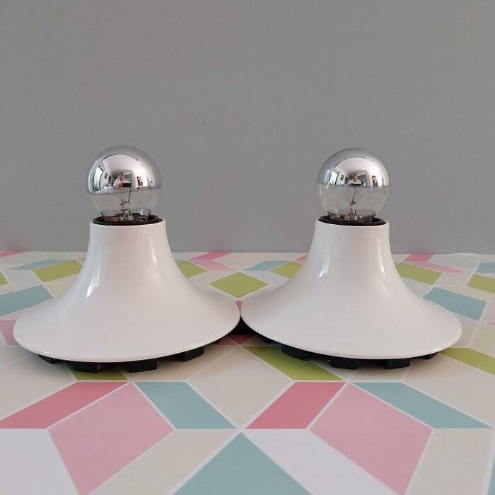 Pair of "Teti" wall lights Vico Magistretti, Artemide