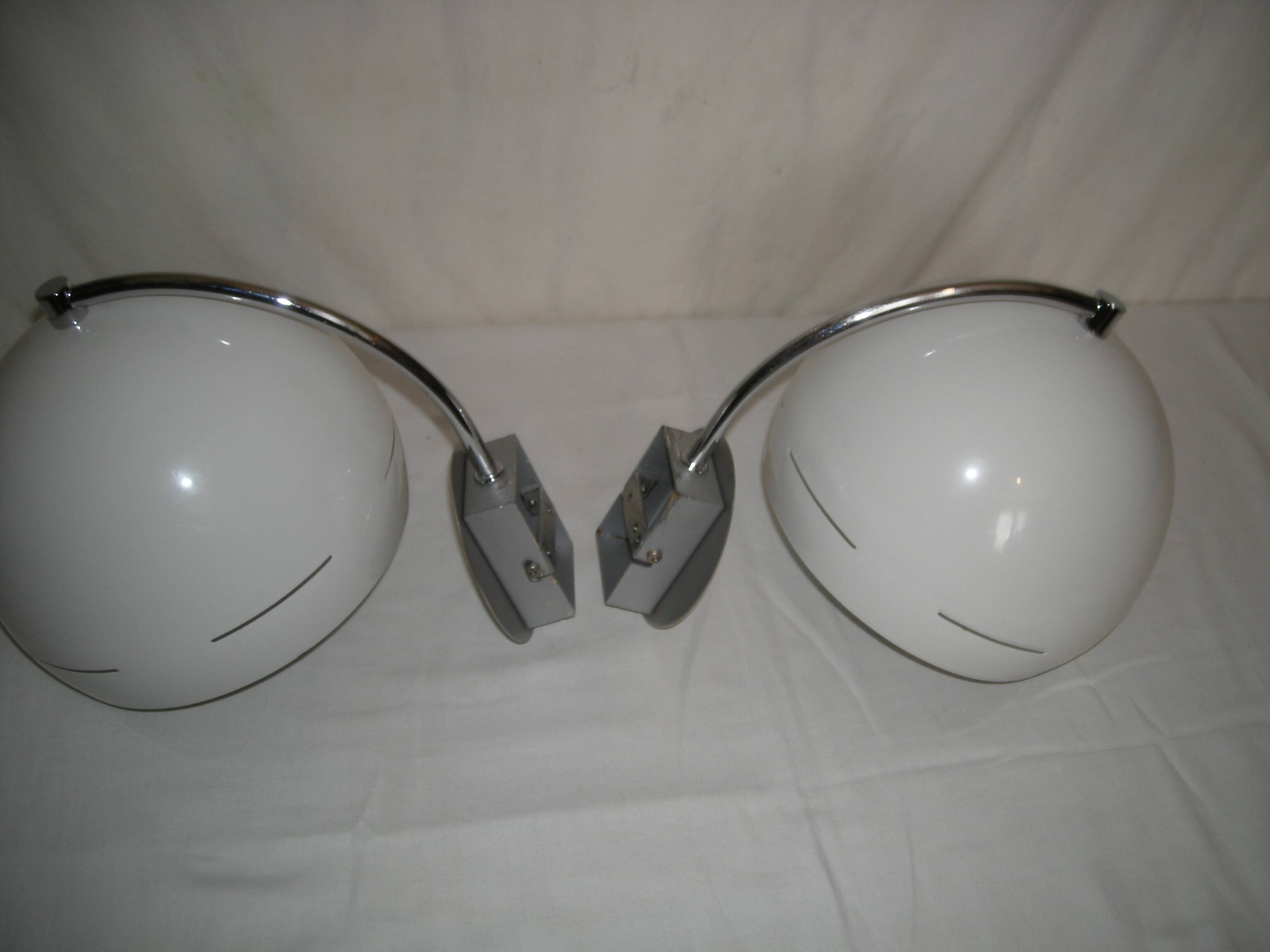 Pair of arco wall lights from the 70s