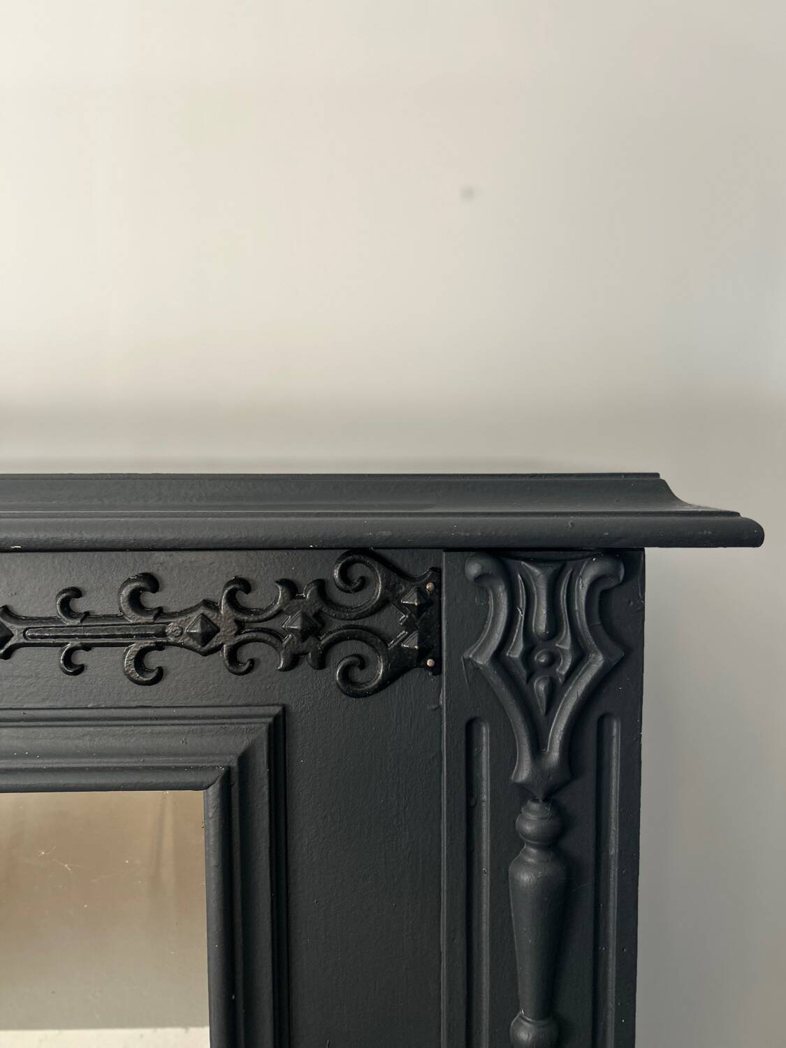 Colonial style display cabinet