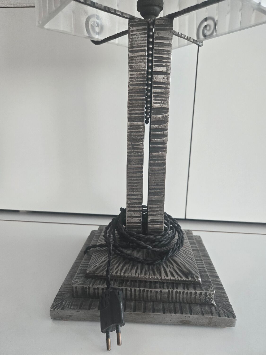 French Art Deco geometric table lamp