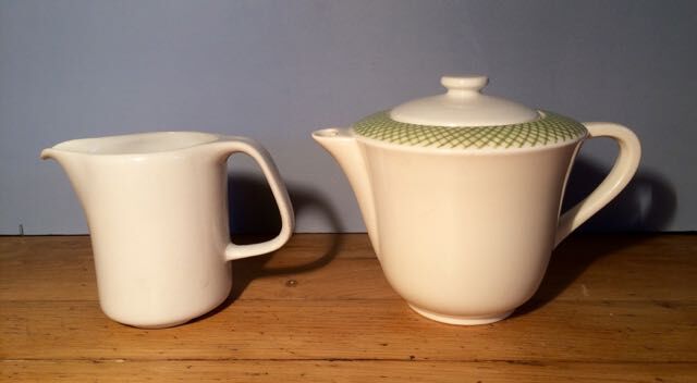 "The salins" teapot