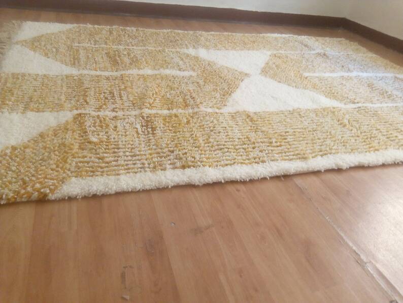 Handmade Moroccan rug, Berber wool rug 150/250cm.