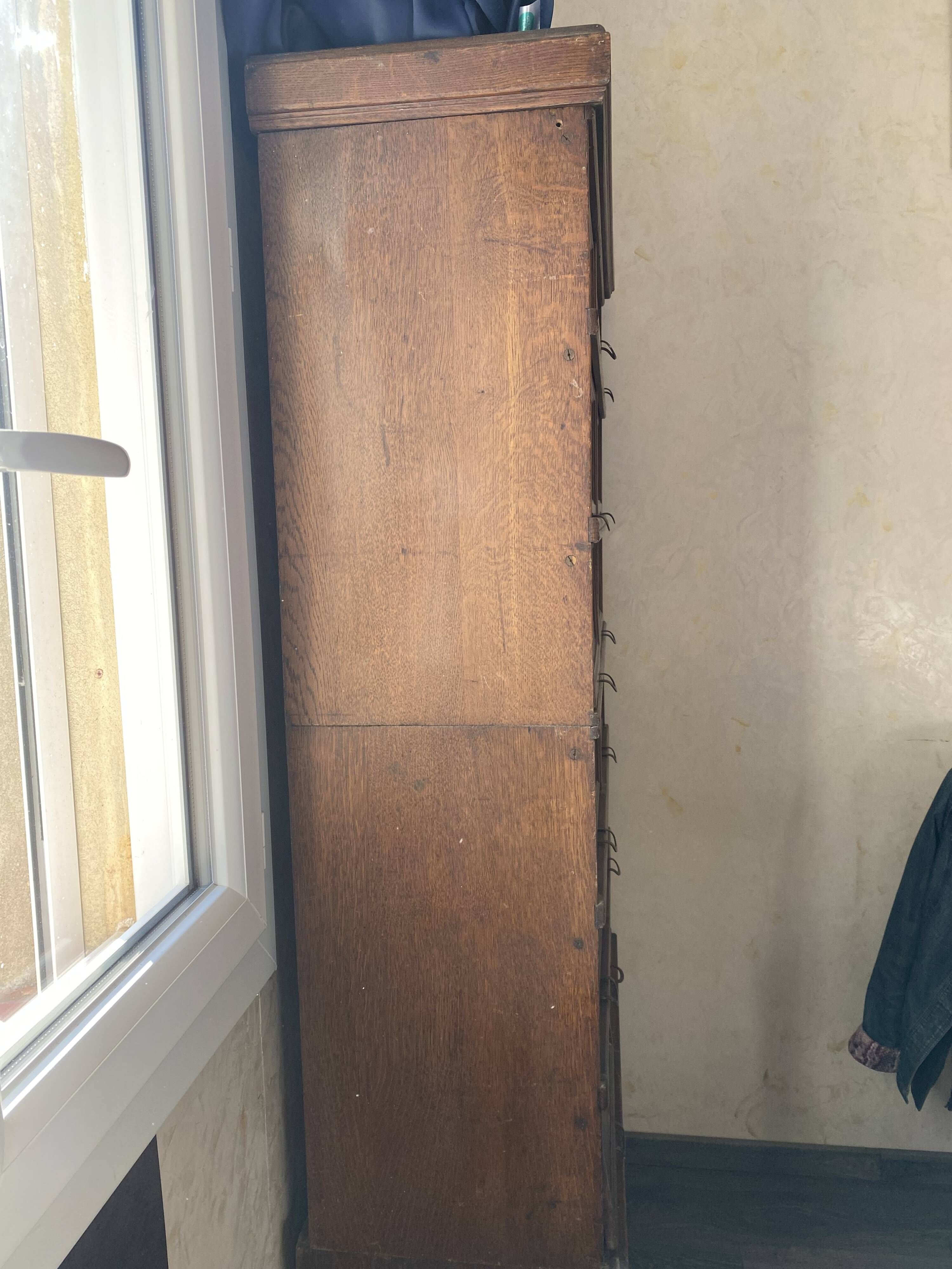 Antique tradesman's cabinet with 12 flap drawers + oak niche - 1930s