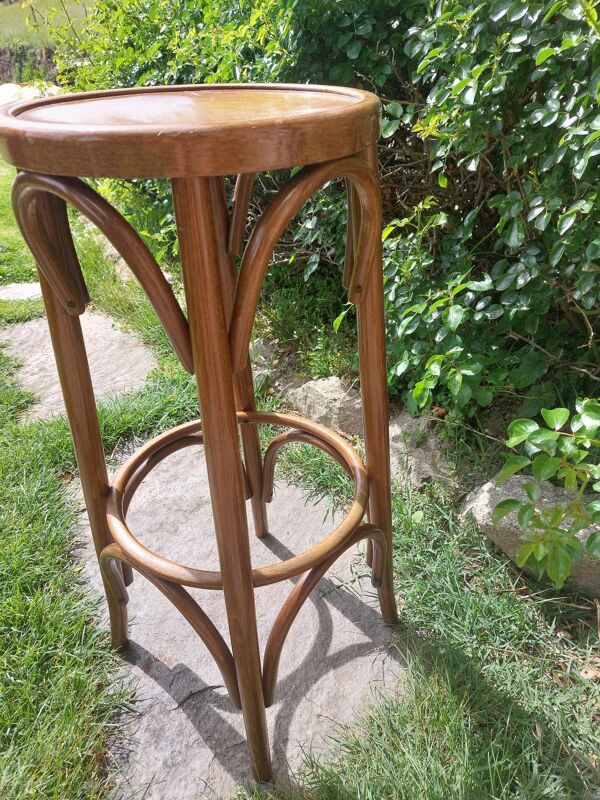 Tabouret haut en bois courbé