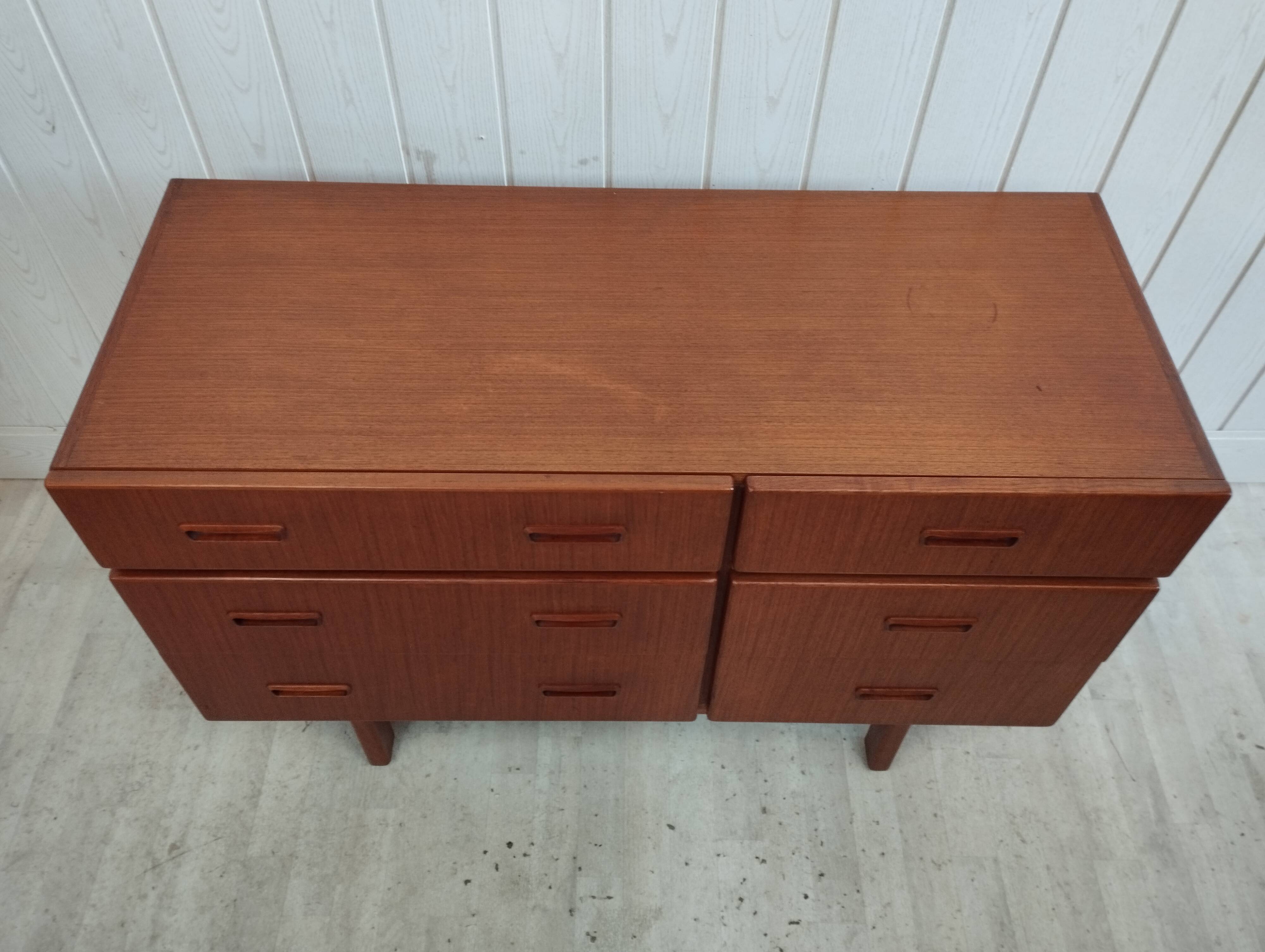 Commode scandinave en teck