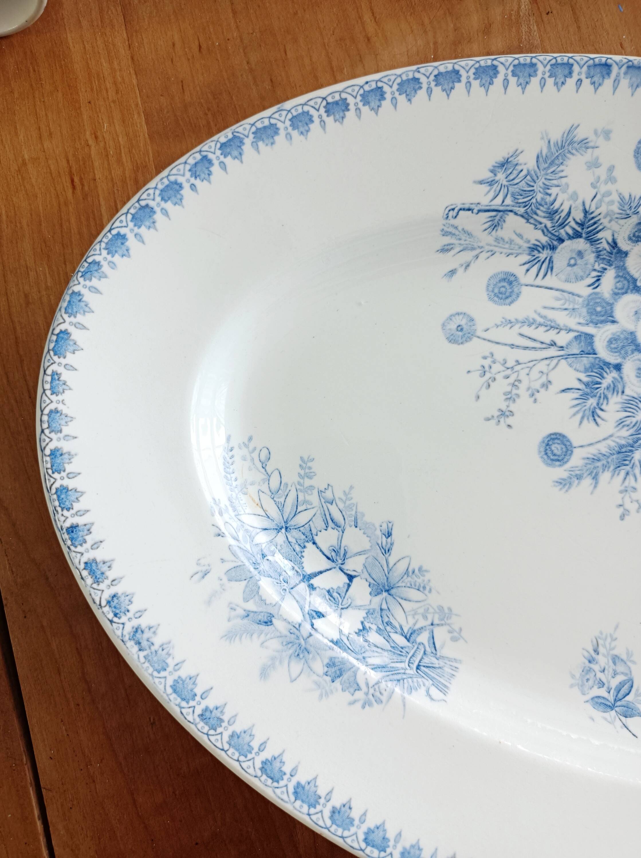 Cilla oval dish, Maastricht ceramic company