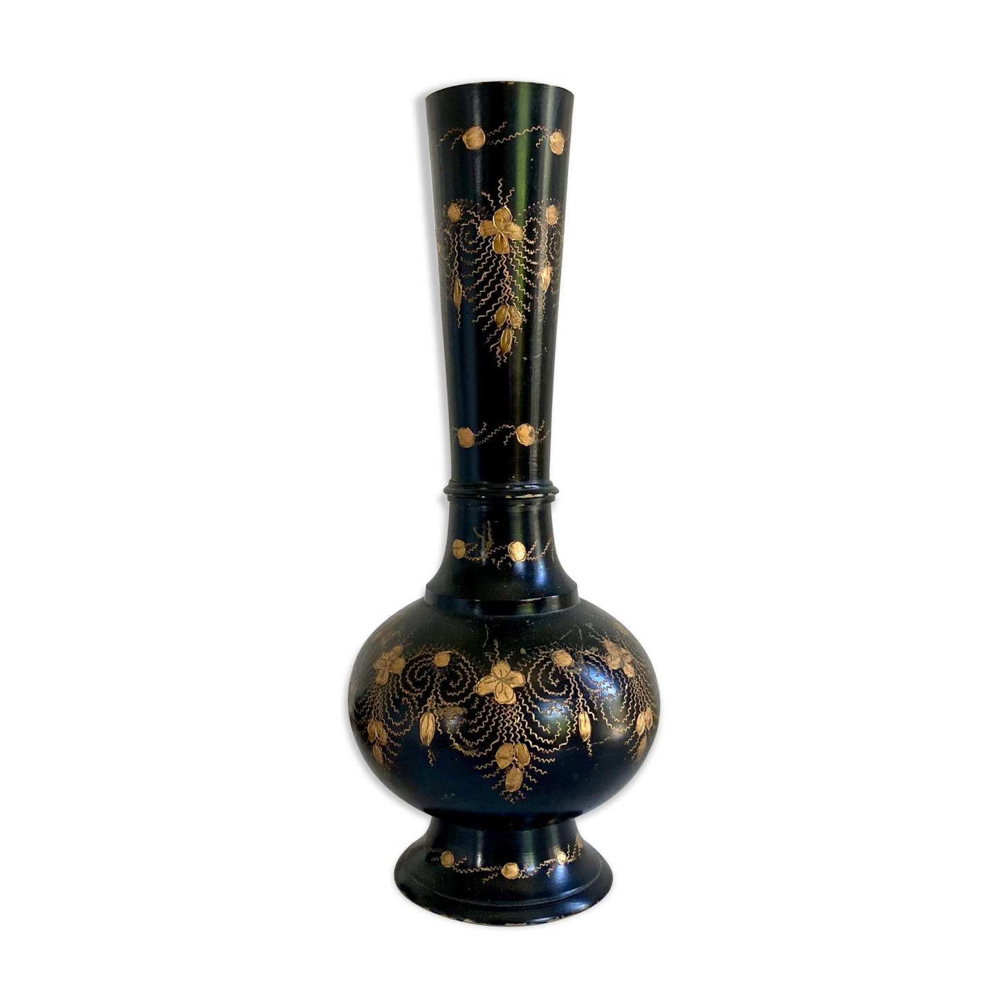 Vintage vase black gold